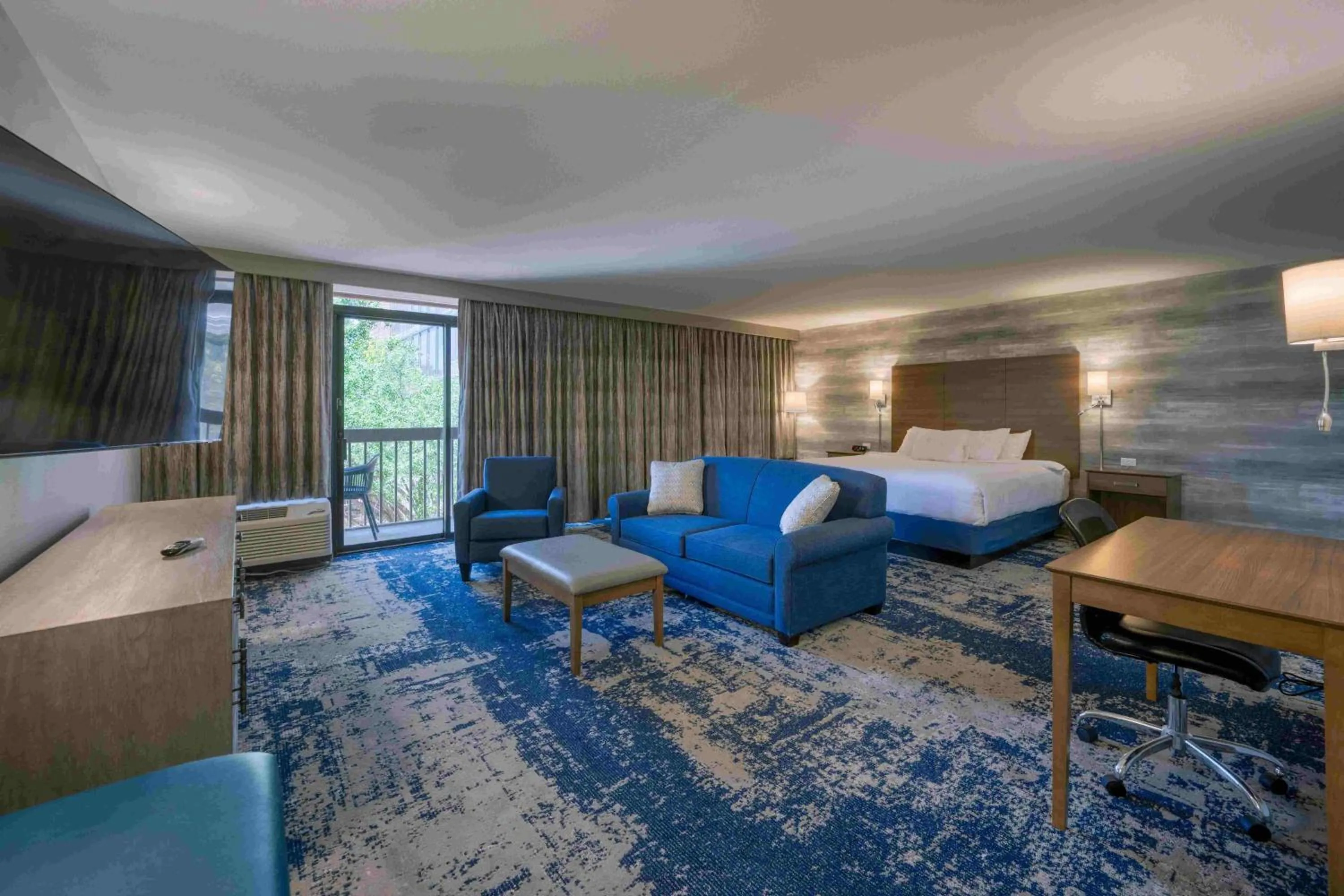 Photo of the whole room in MCM Elegante Hotel