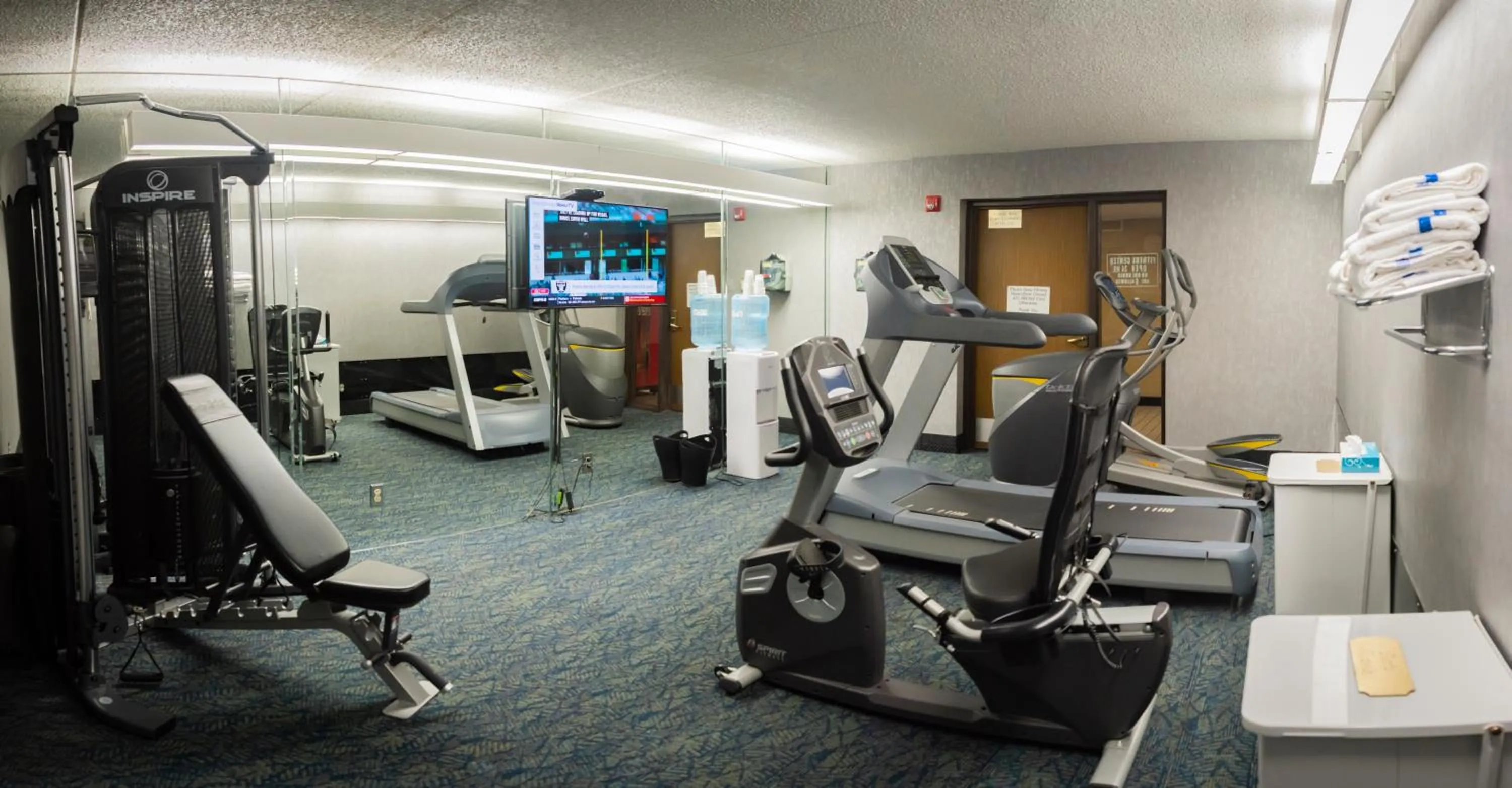 Fitness centre/facilities in MCM Elegante Hotel