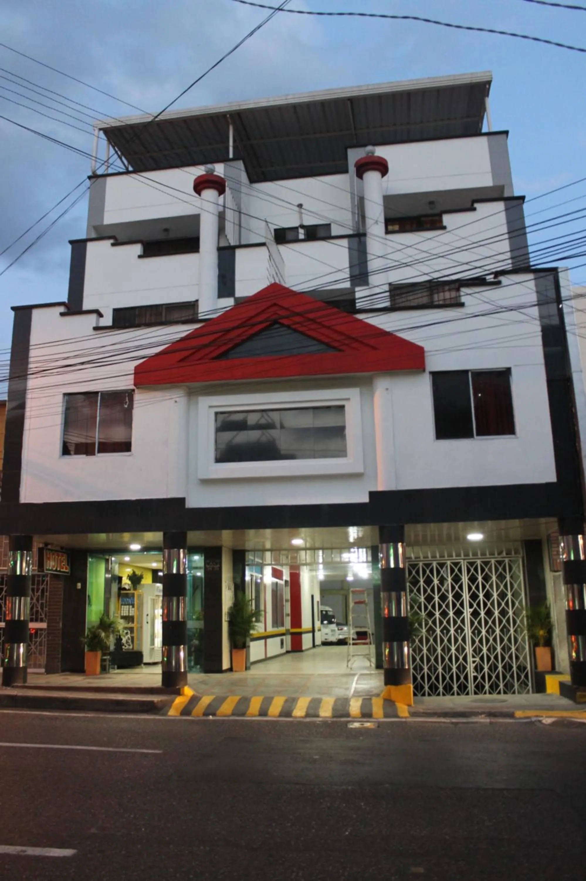 Facade/entrance in Ayenda Castillo Real 1521