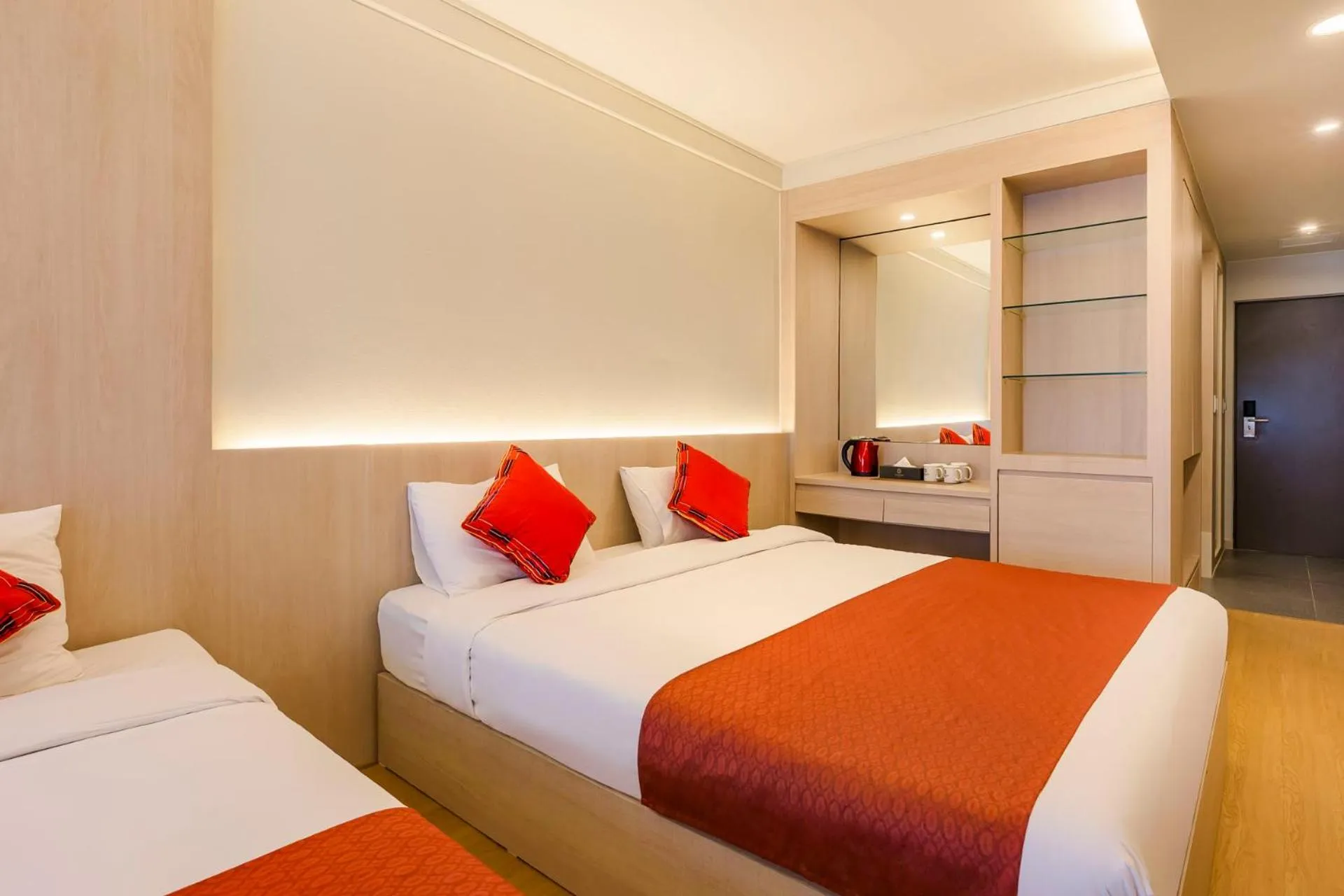 Bed in Shin Shin Hotel Jeju Worldcup