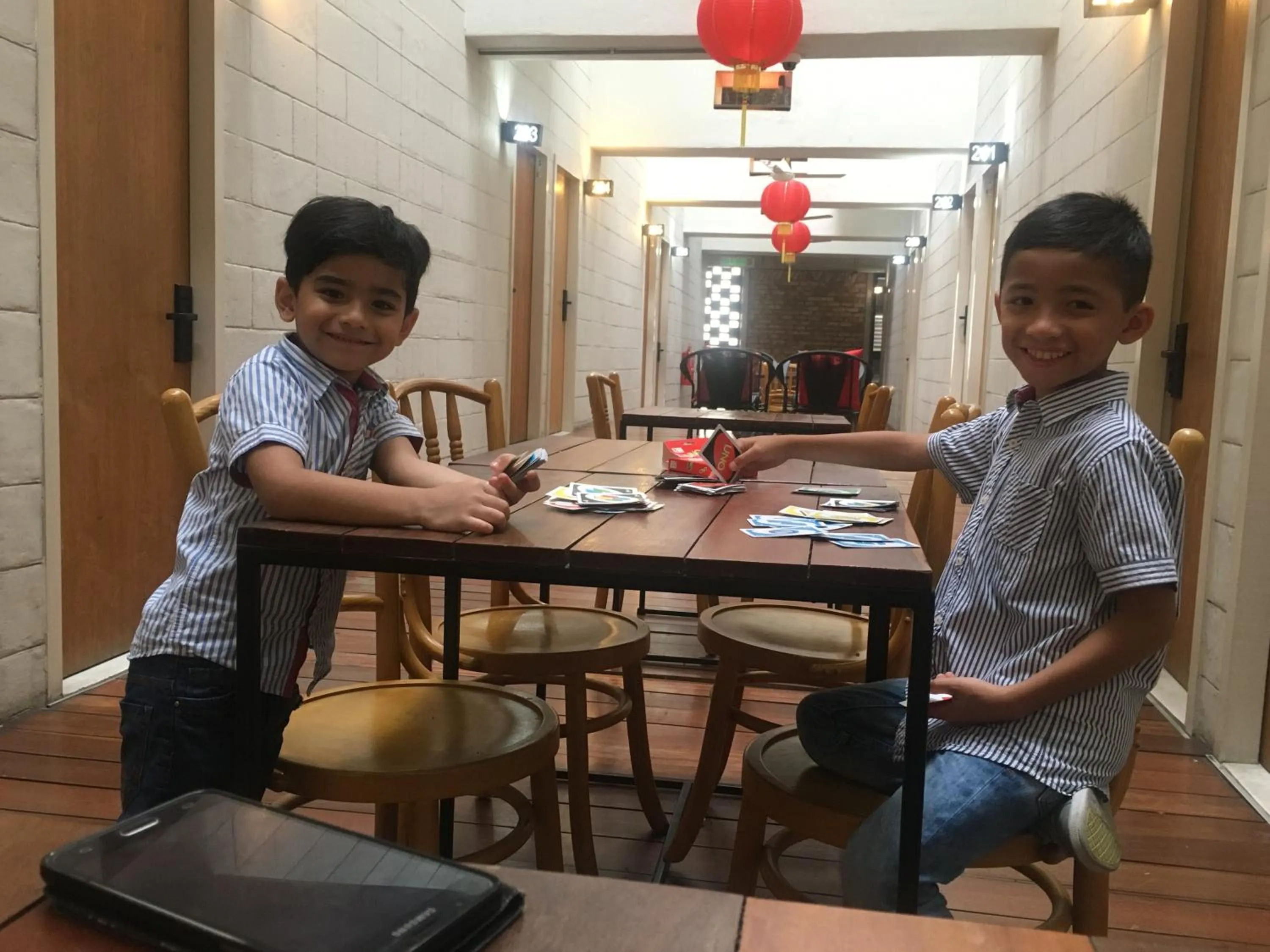 Restaurant/places to eat in Lantern Hotel