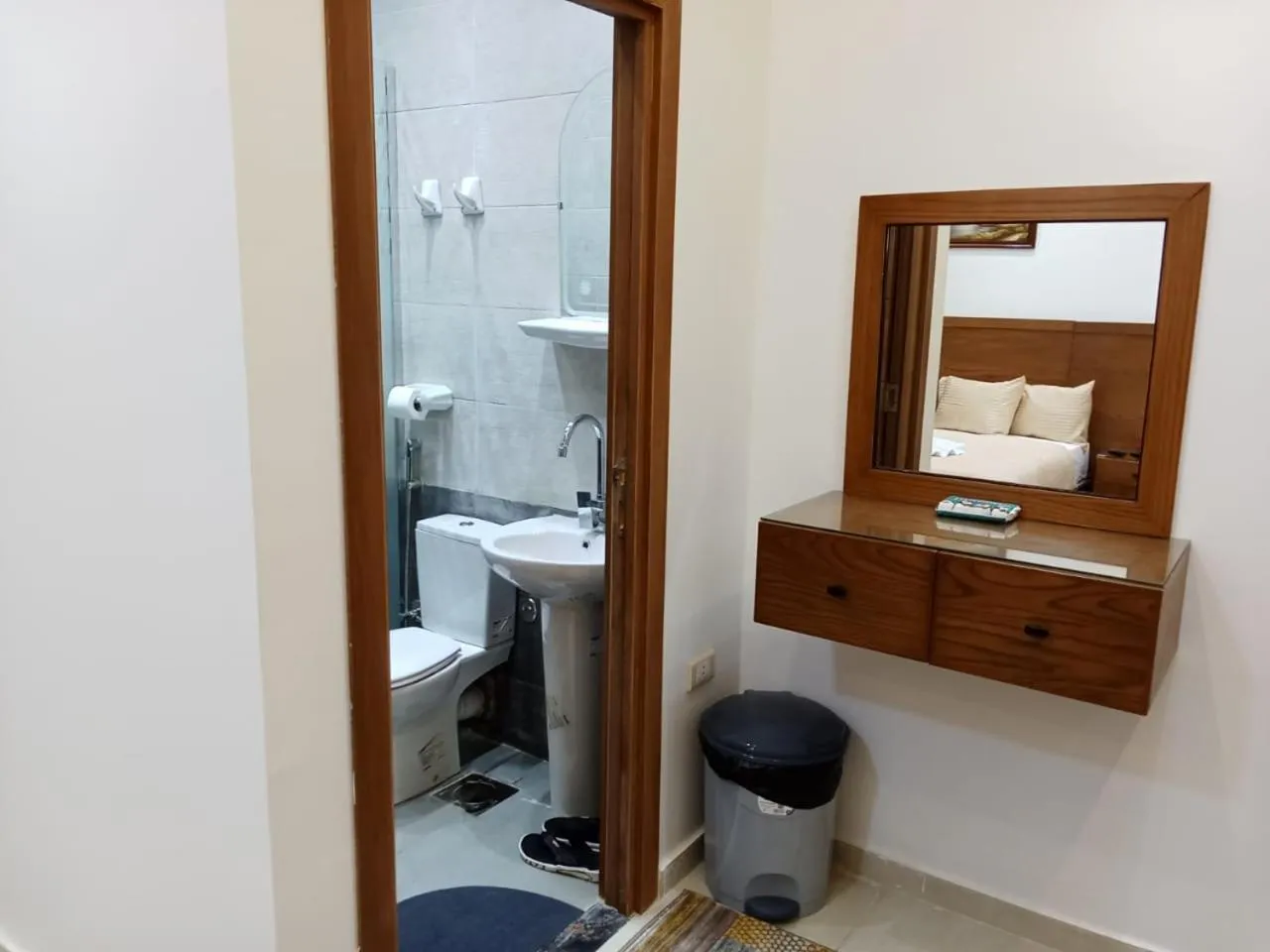 Shower in New Panorama Inn