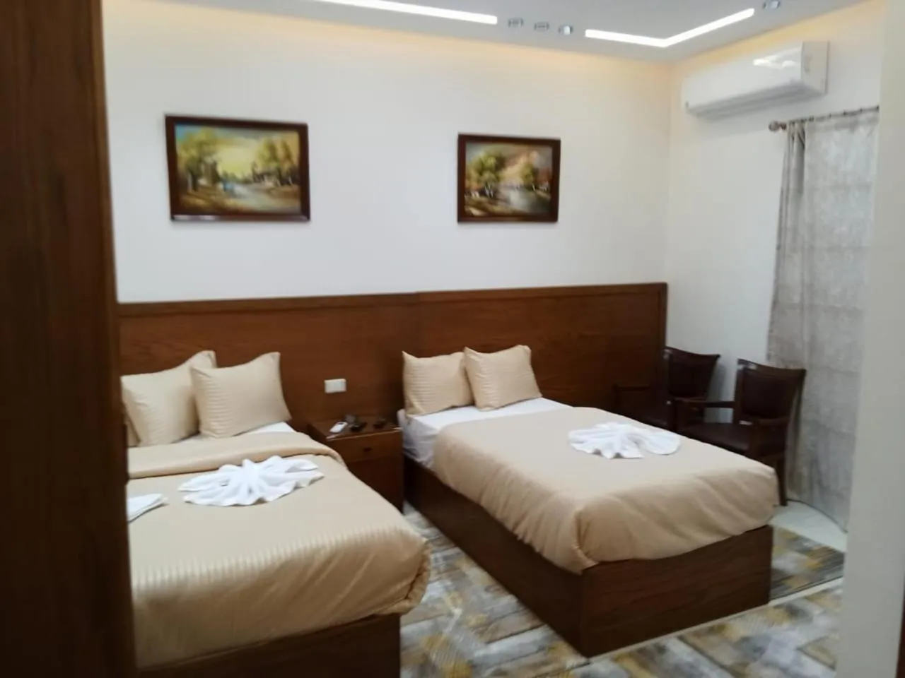 Bed in New Panorama Inn