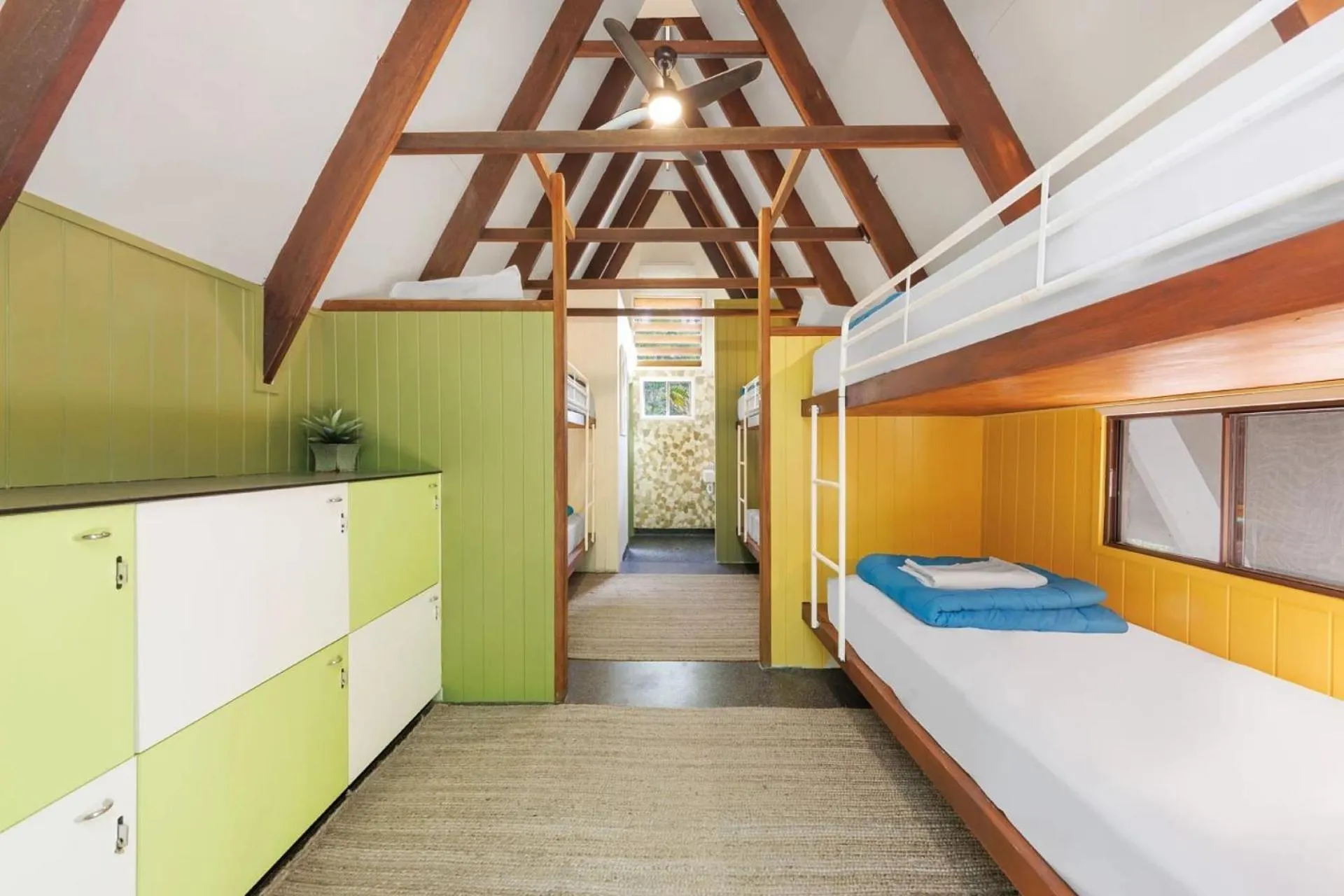 Bed in Bounce Magnetic Island and Koala Park