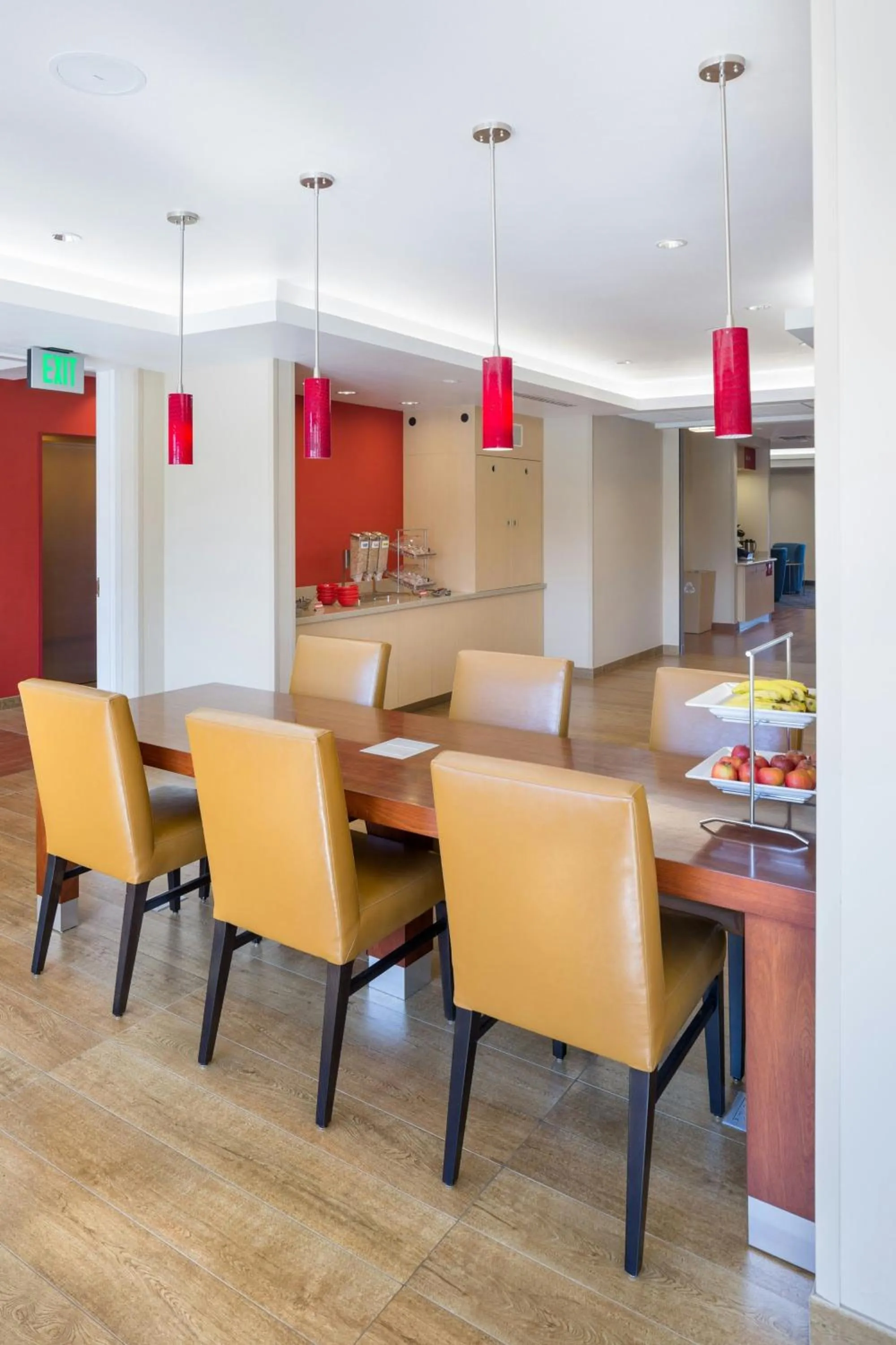 Restaurant/places to eat in TownePlace by Marriott Suites Portland Vancouver