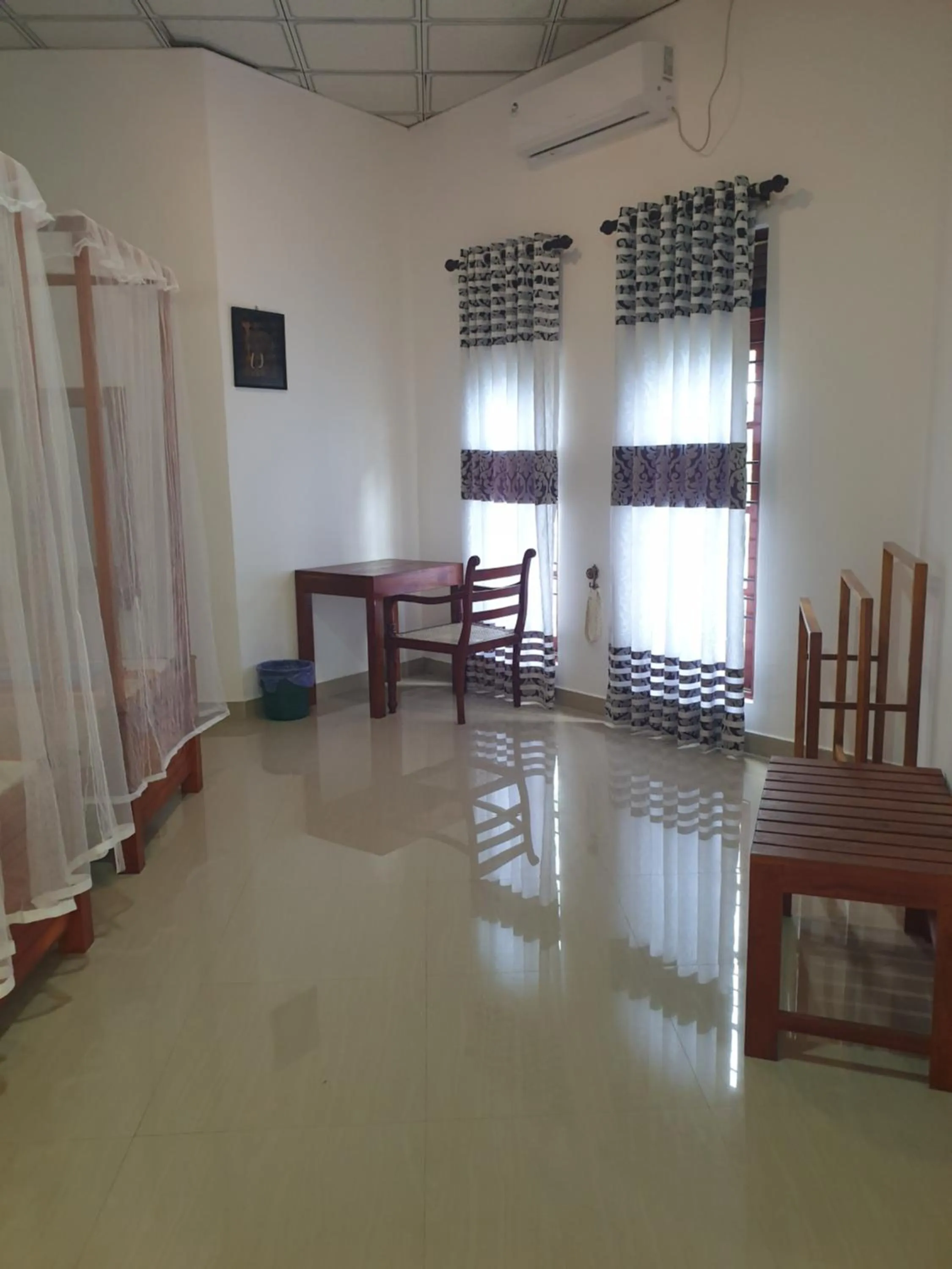 Bedroom in La Safari Inn Tissamaharama