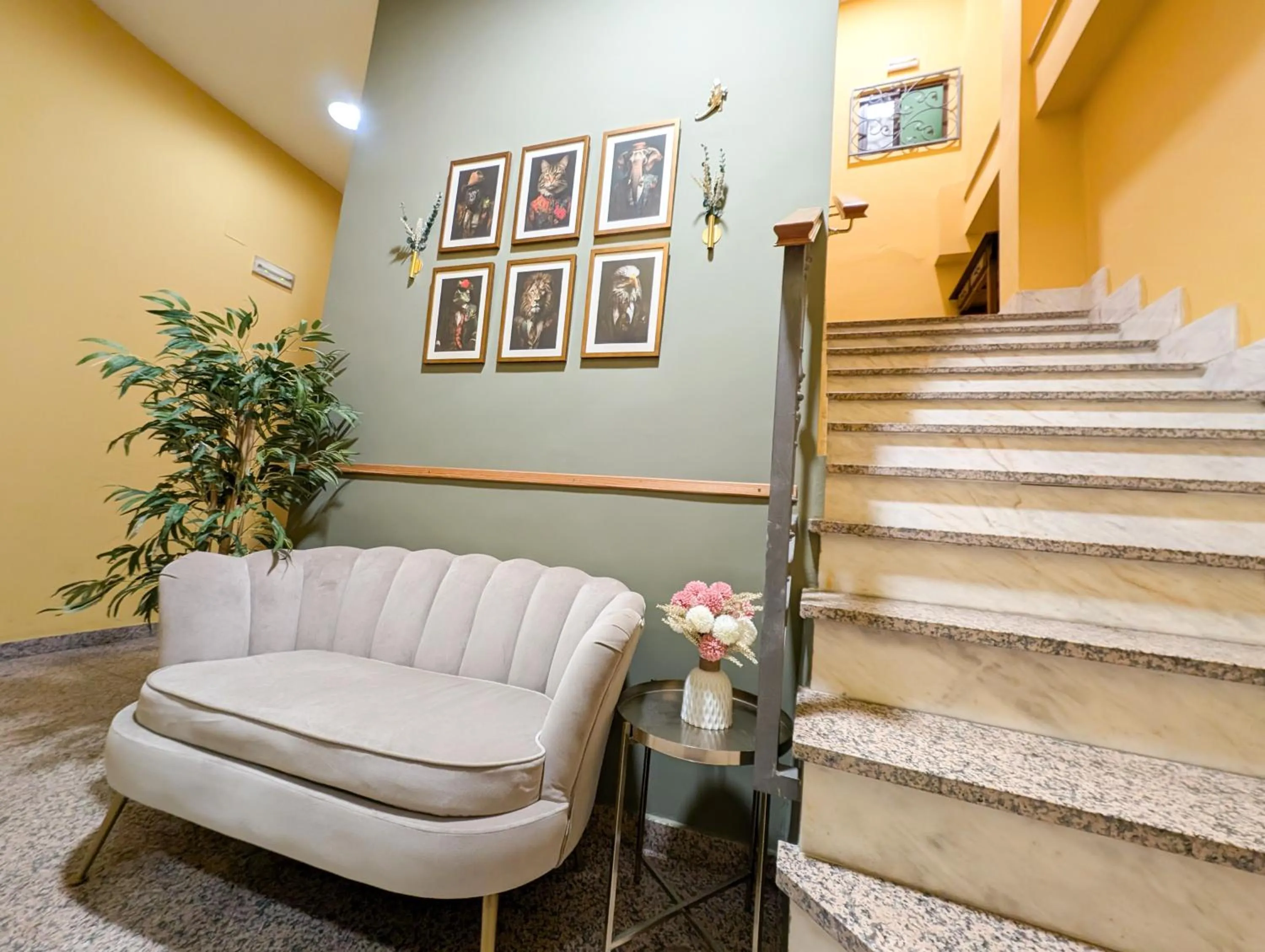 Lobby or reception in Hospedería Puerta de la Catedral