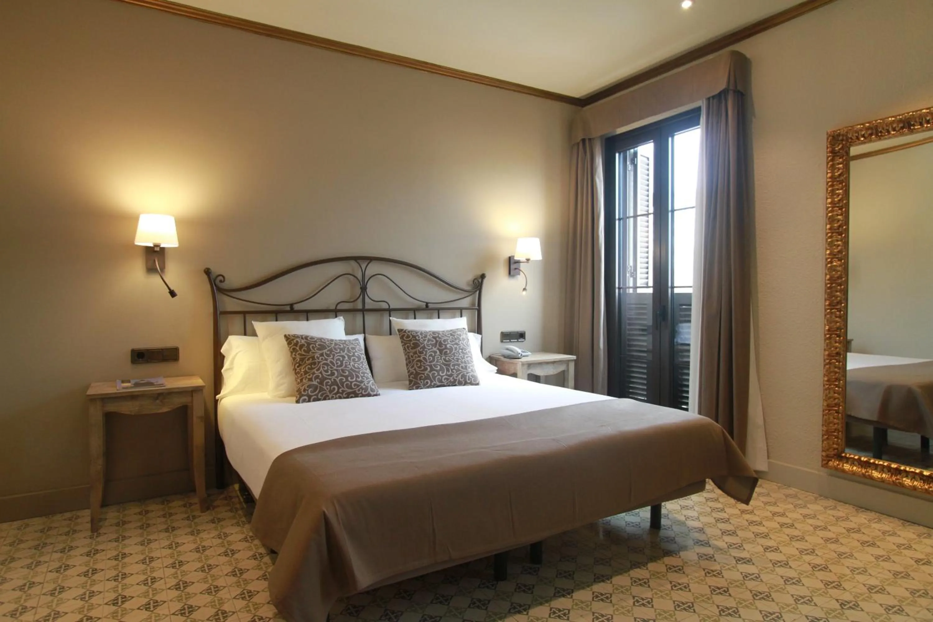 Bedroom, Bed in Hotel Diana