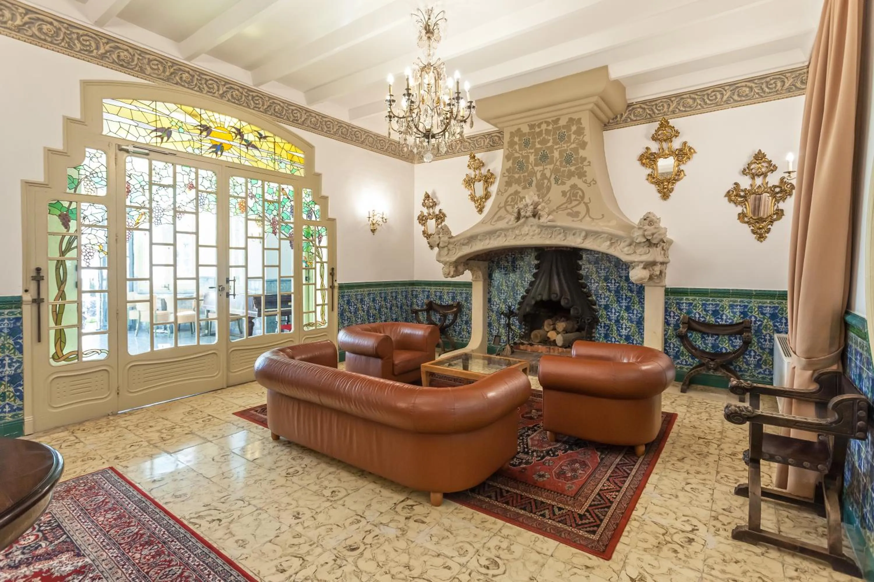 Communal lounge/ TV room in Hotel Diana