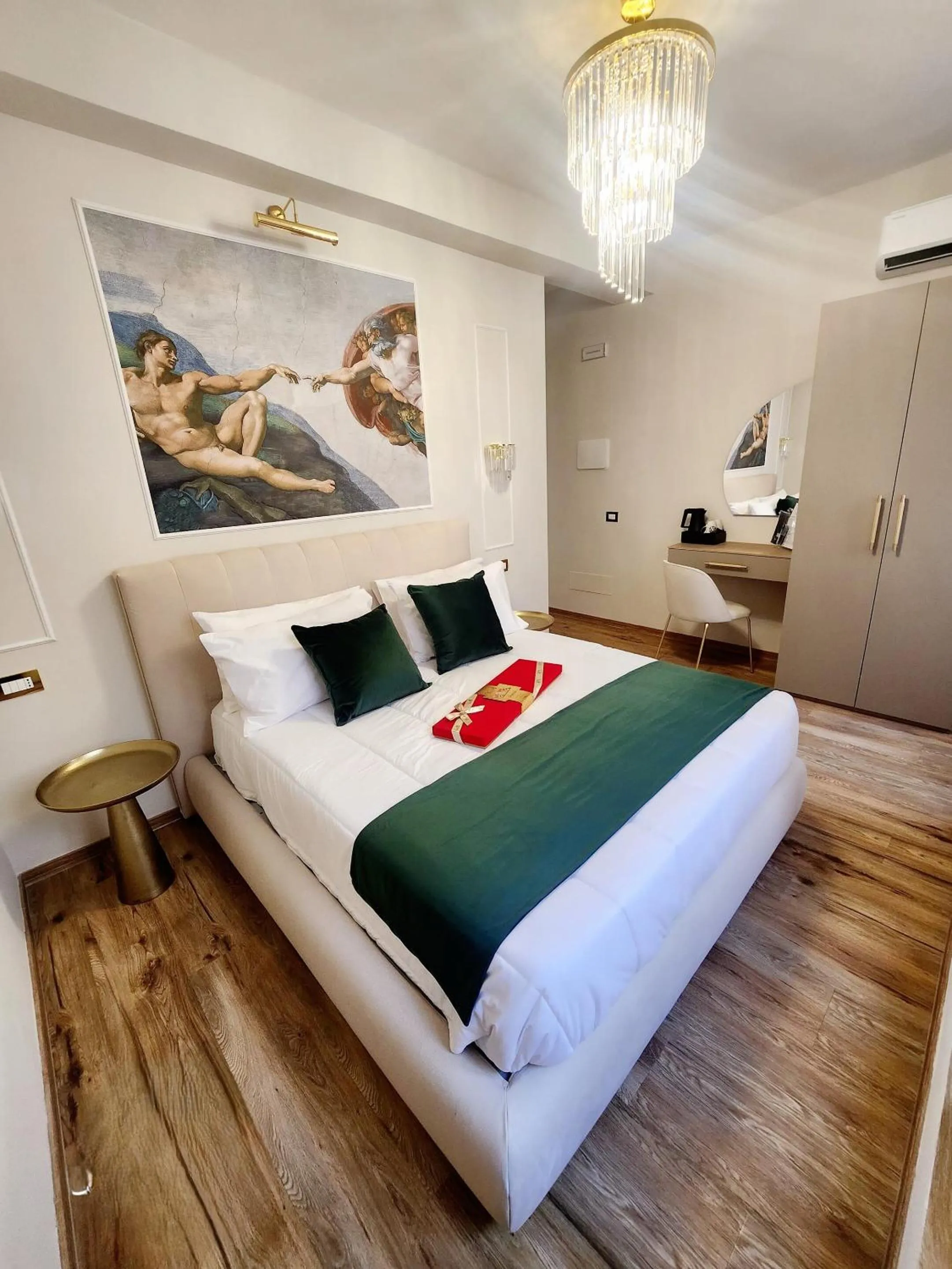 Bedroom, Bed in Golden Palace Luxury Guest House