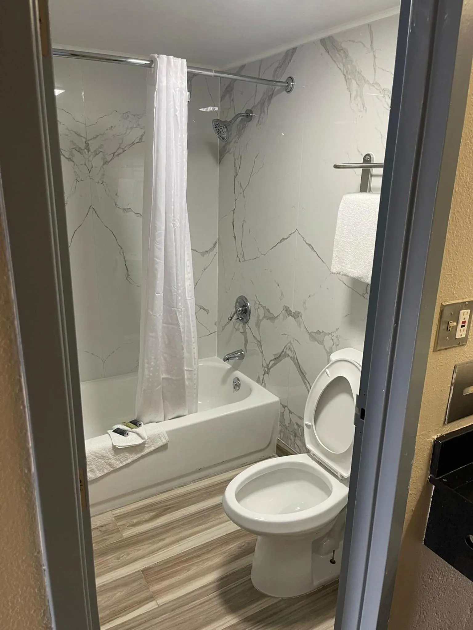 Brookwood Inn - Extended Stay
