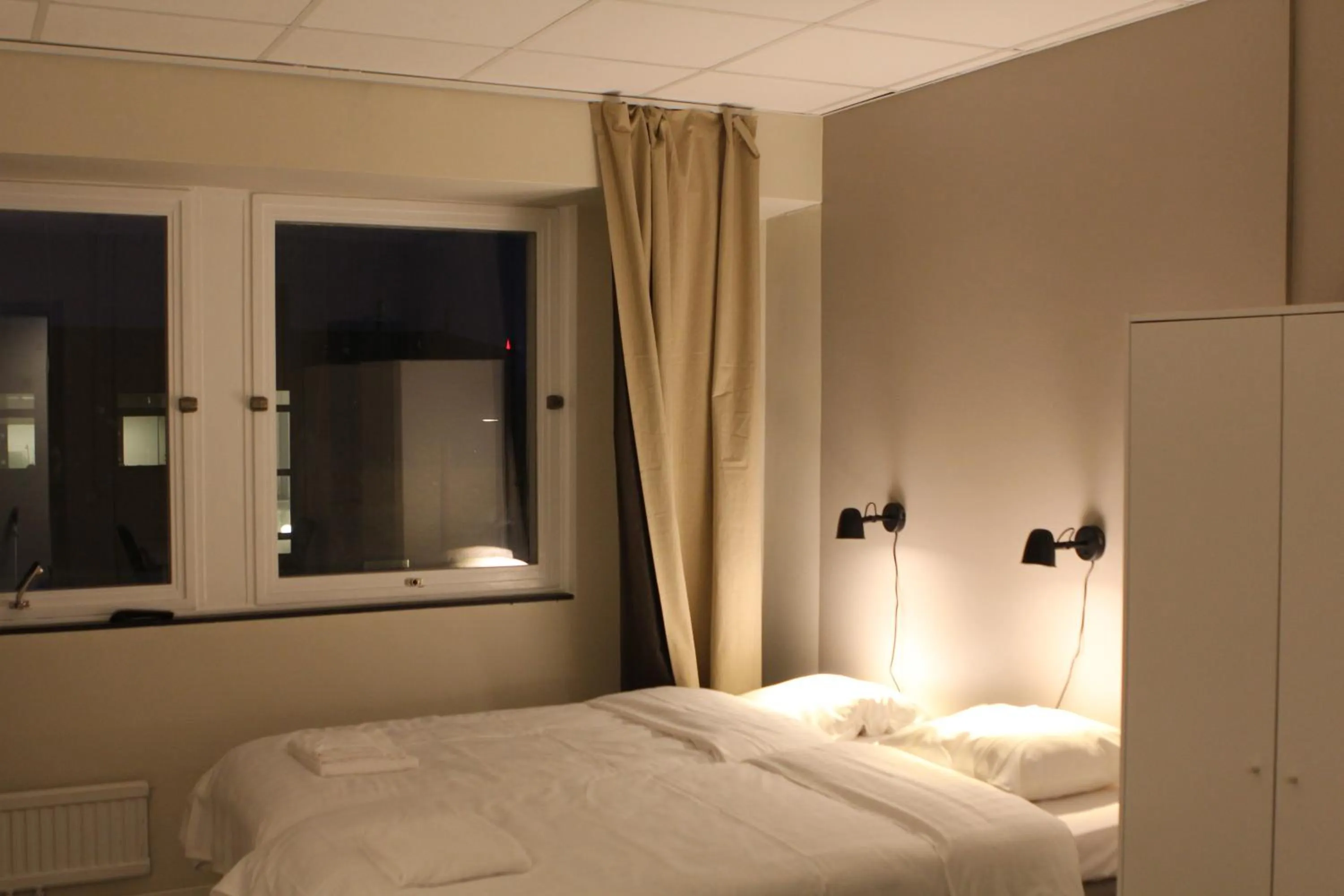 Bed in Hotell Bromma