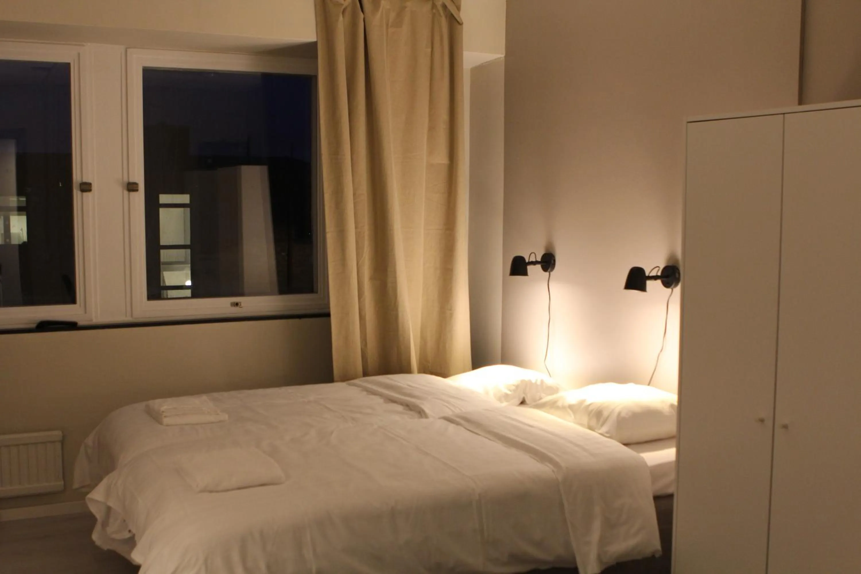 Bed in Hotell Bromma