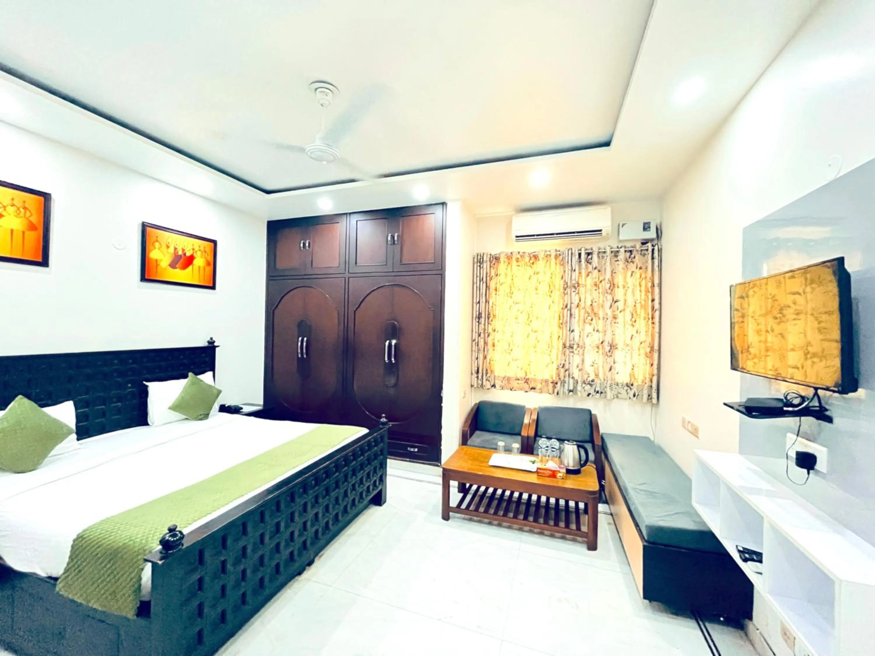 Bed in South INN near AIIMS Hospital Green Park South Delhi