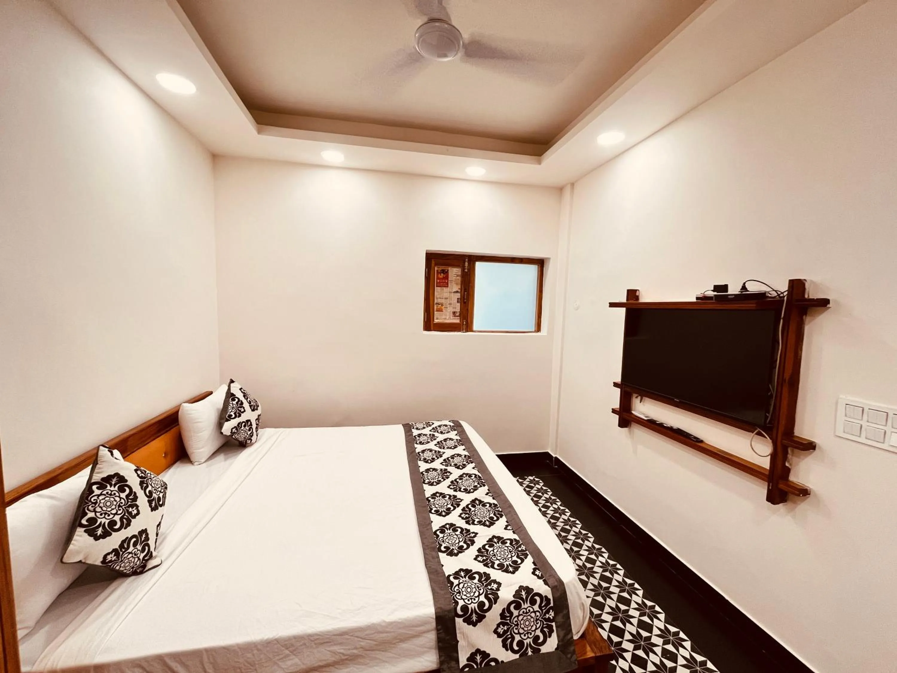 Photo of the whole room, Bed in South INN near AIIMS Hospital Green Park South Delhi