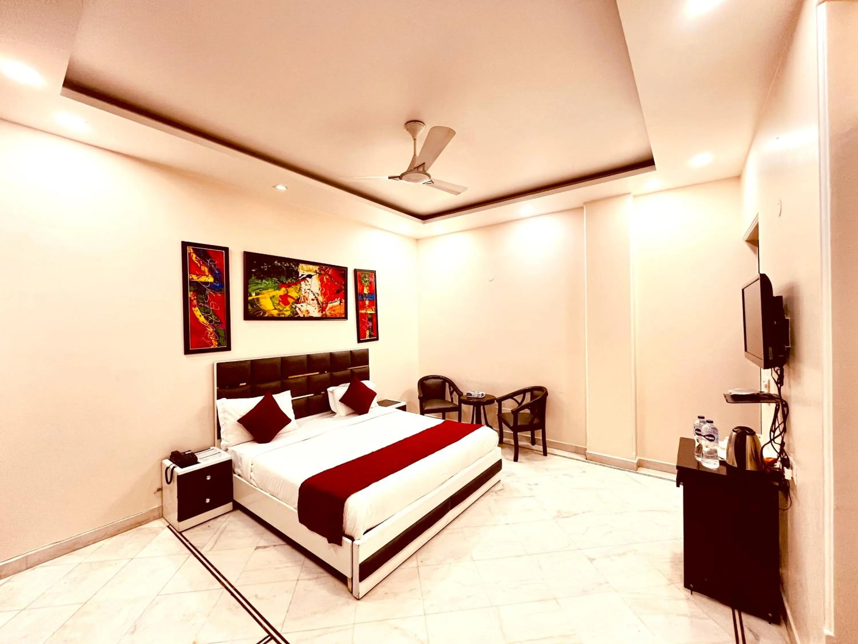 Bed in South INN near AIIMS Hospital Green Park South Delhi