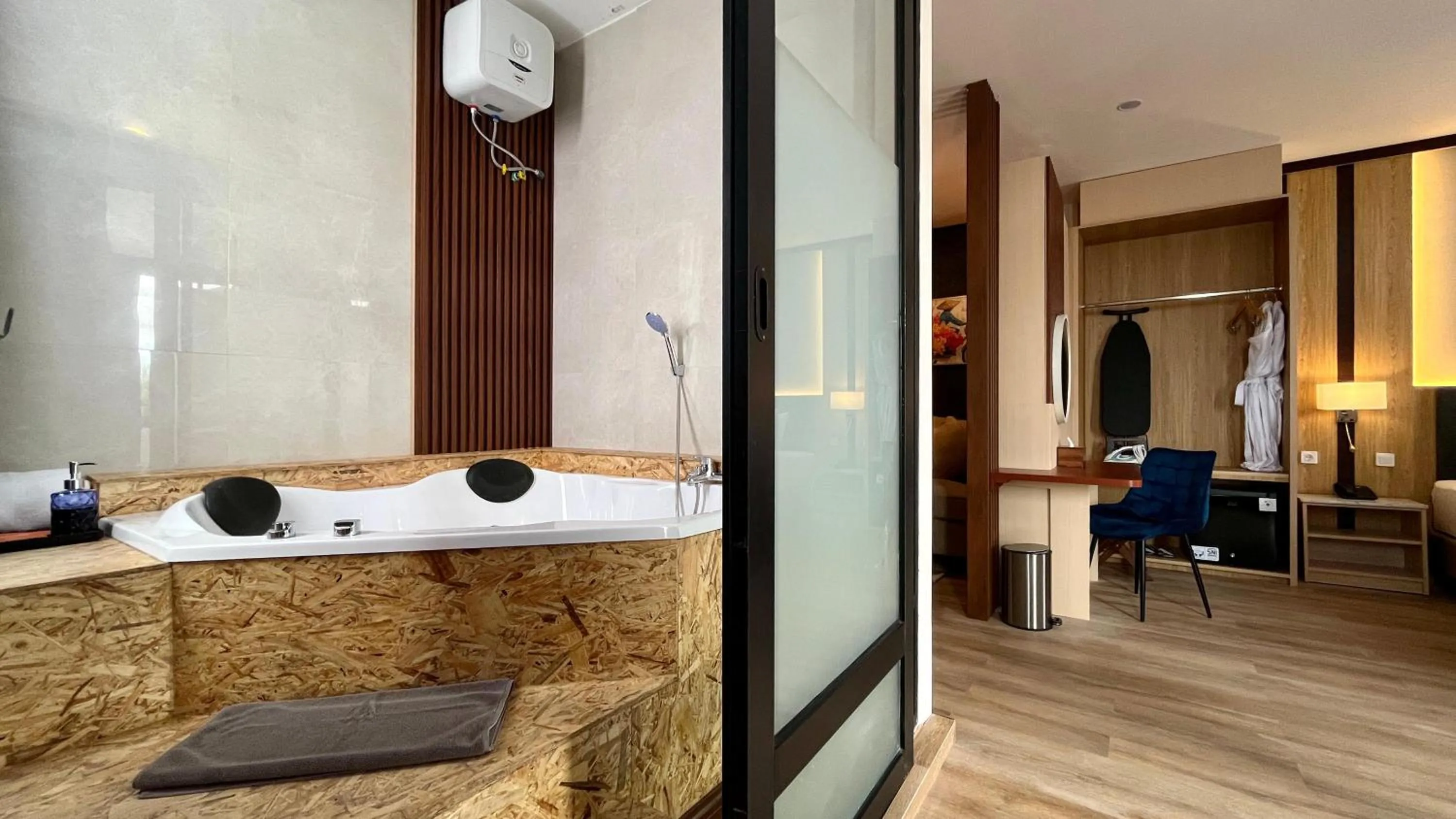 Living room in Front One Boutique Adria Boyolali