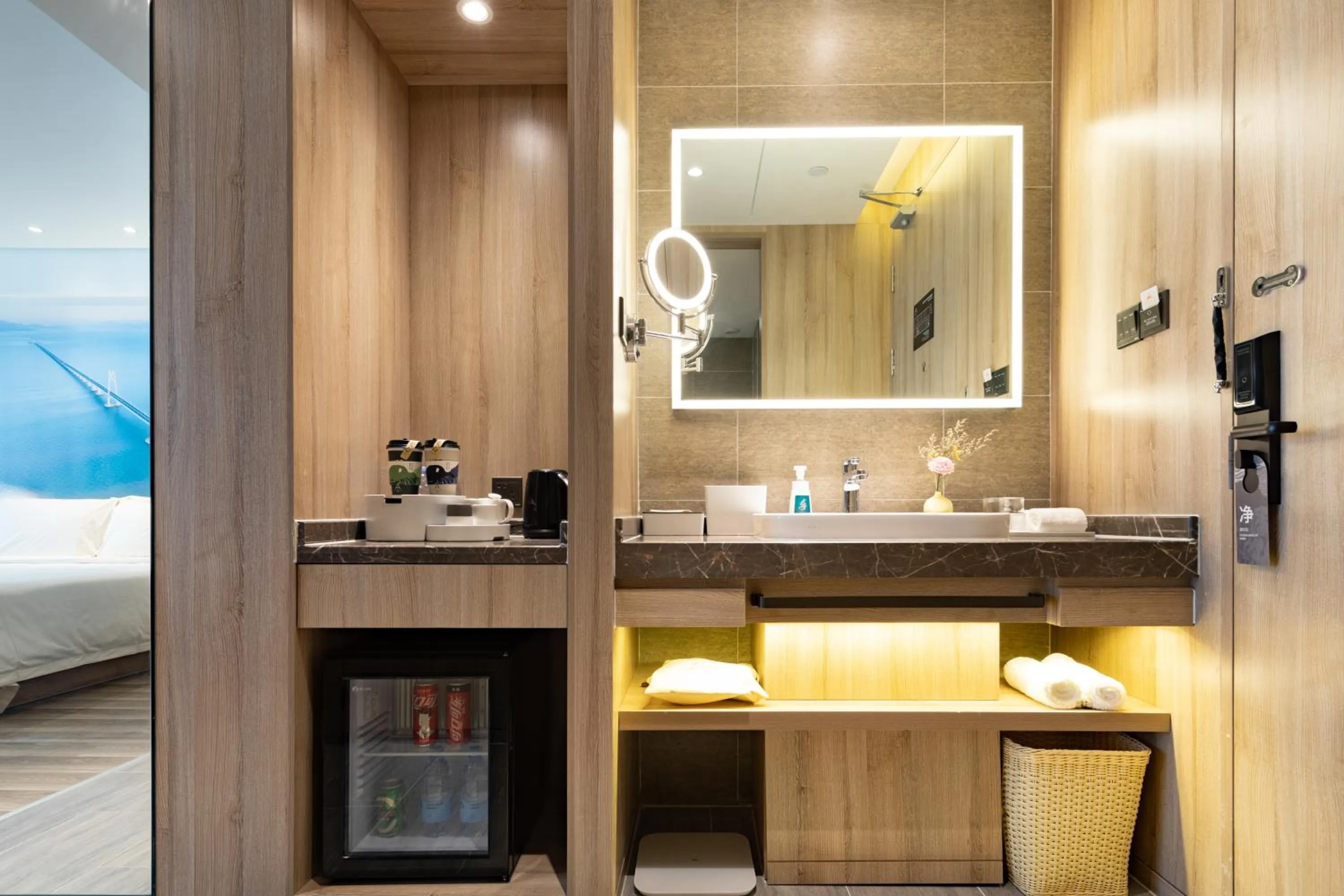 Bed in Atour Hotel Zhuhai Xiangzhou Aoyuan Plaza