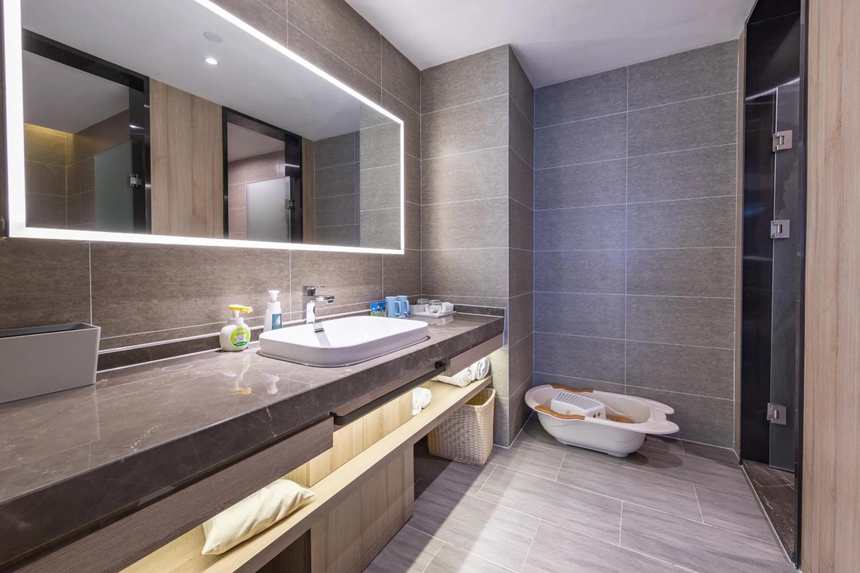 Atour Hotel Zhuhai Xiangzhou Aoyuan Plaza