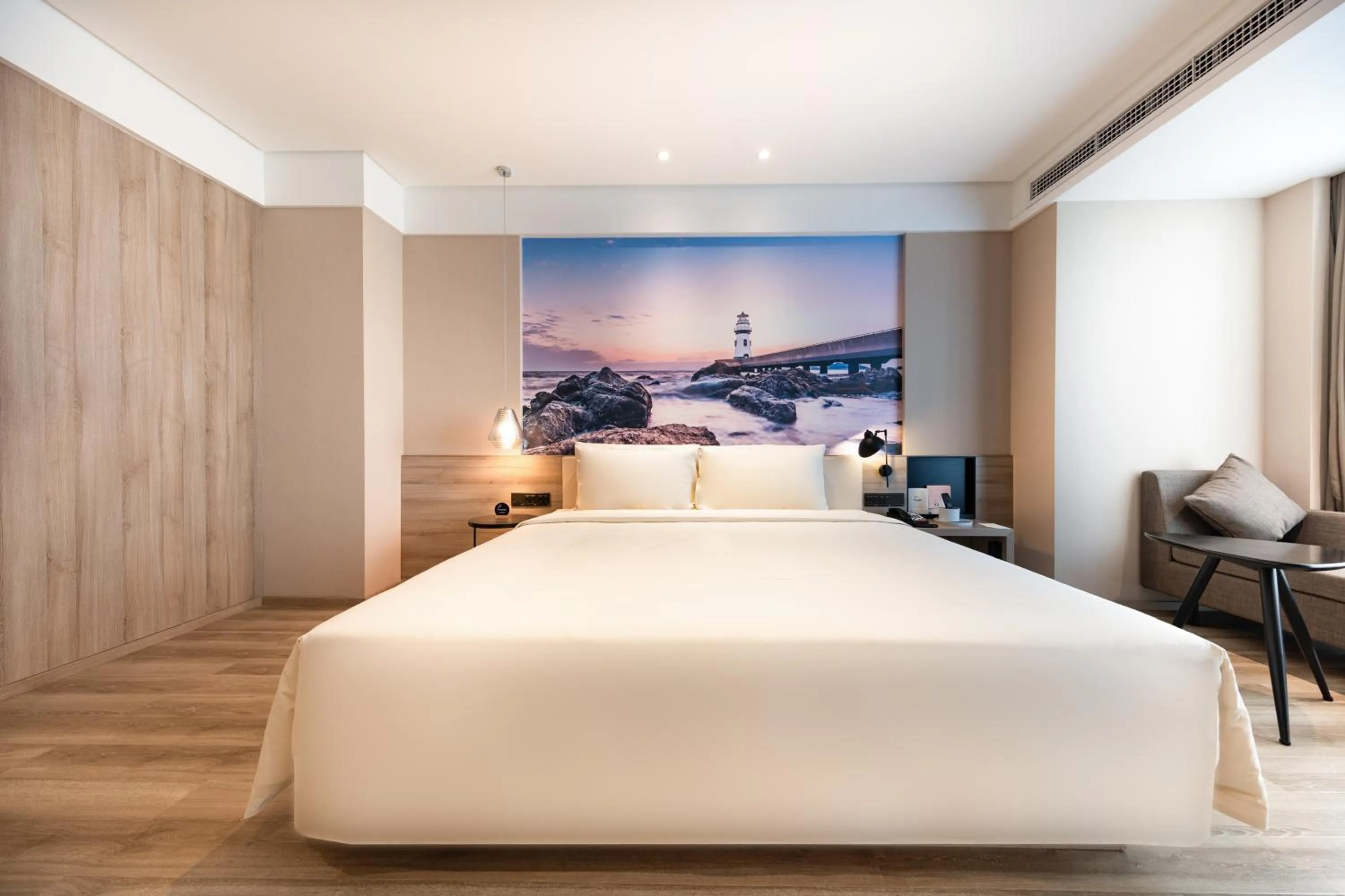 Bed in Atour Hotel Zhuhai Xiangzhou Aoyuan Plaza