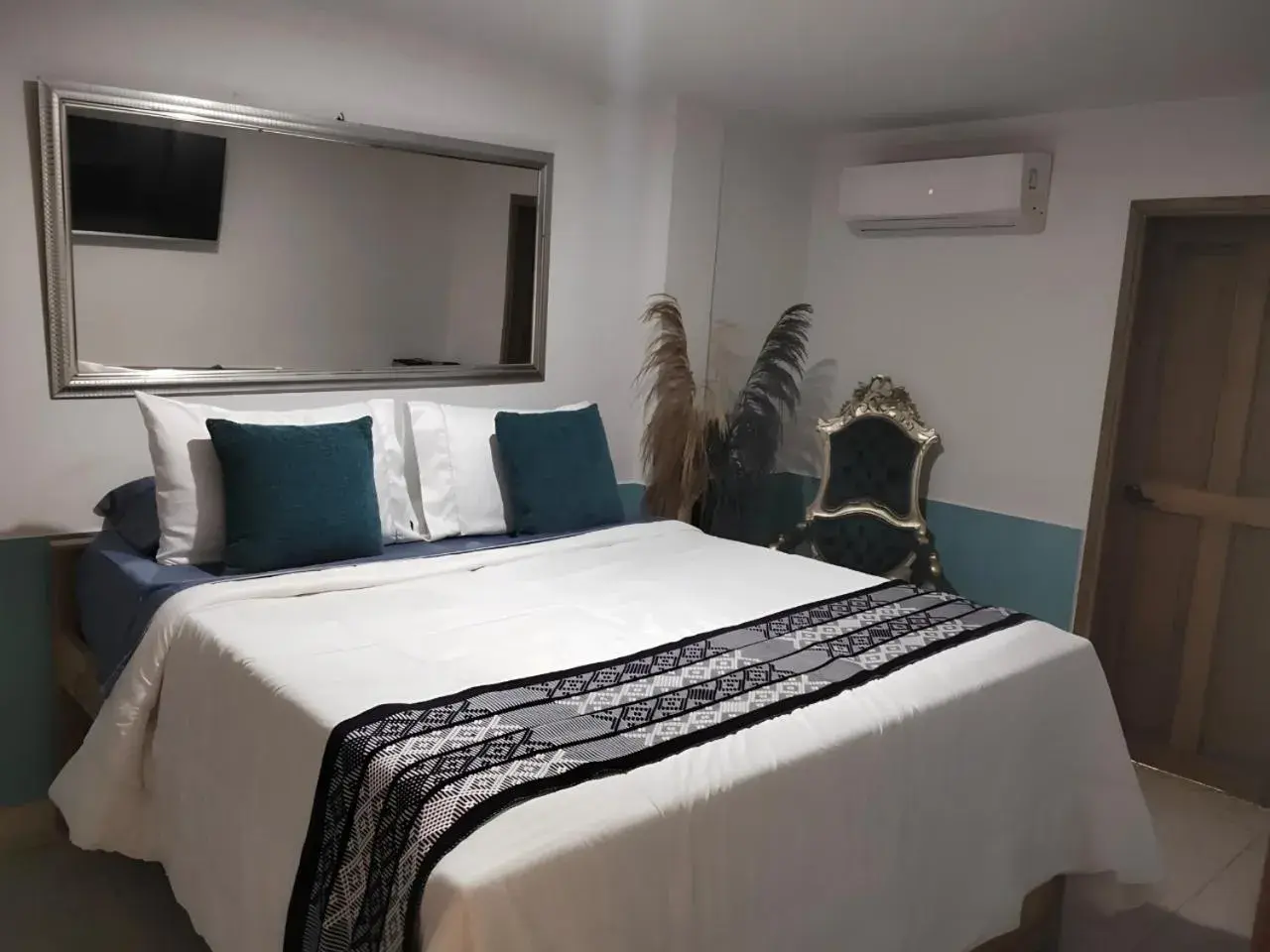 Family Room with Bath in Hotel Boutique Tierra Del Mar Cartagena Family Room with Bath in Hotel Boutique Tierra Del Mar Cartagena