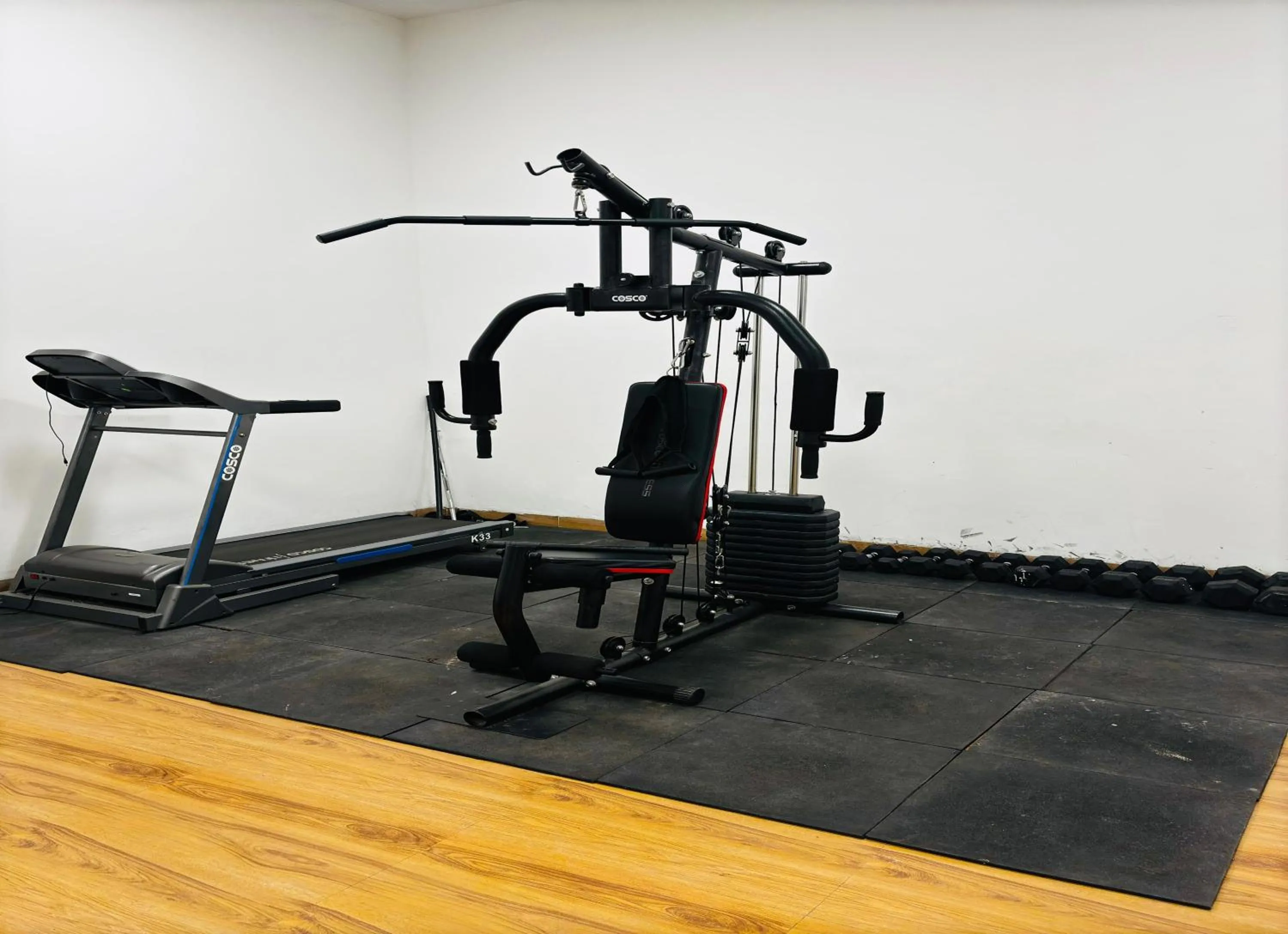 Fitness centre/facilities in Housr Sector 28 Gurgaon Near IFFCO Chowk Metro Station