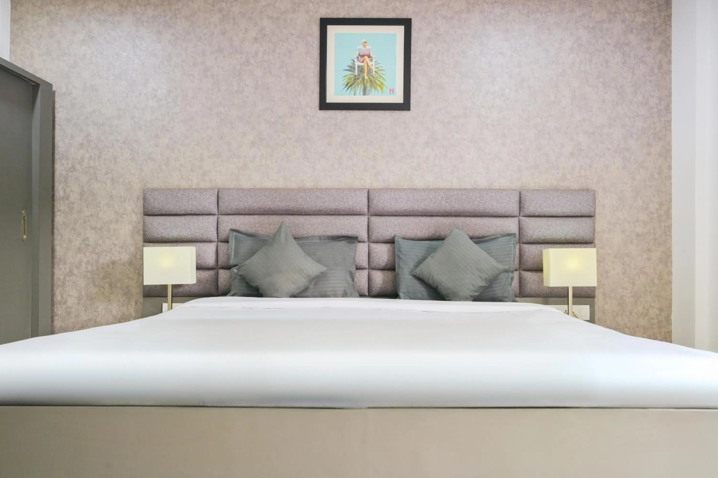 Bedroom, Bed in Housr Sector 28 Gurgaon Near IFFCO Chowk Metro Station