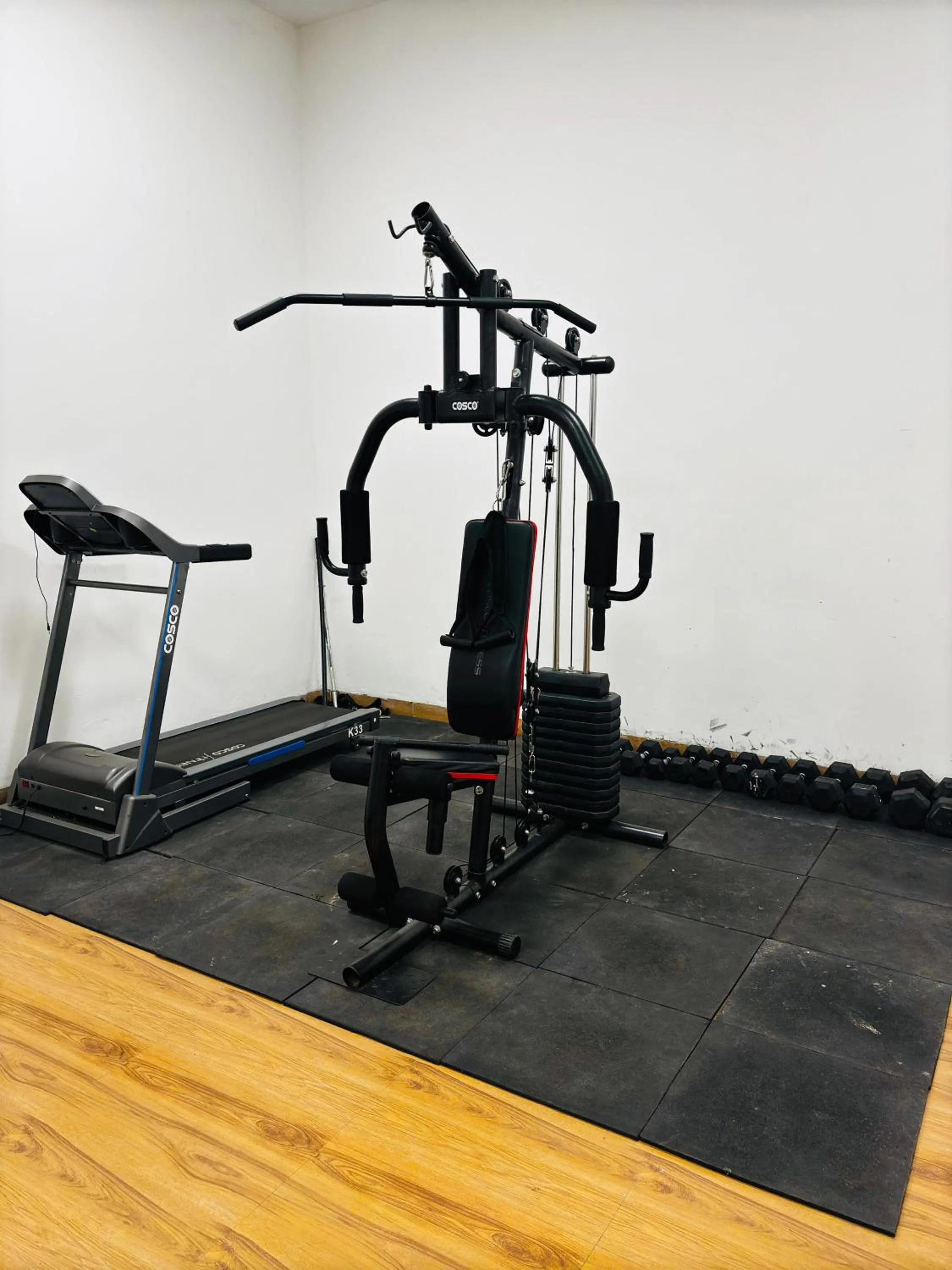 Fitness centre/facilities in Housr Sector 28 Gurgaon Near IFFCO Chowk Metro Station