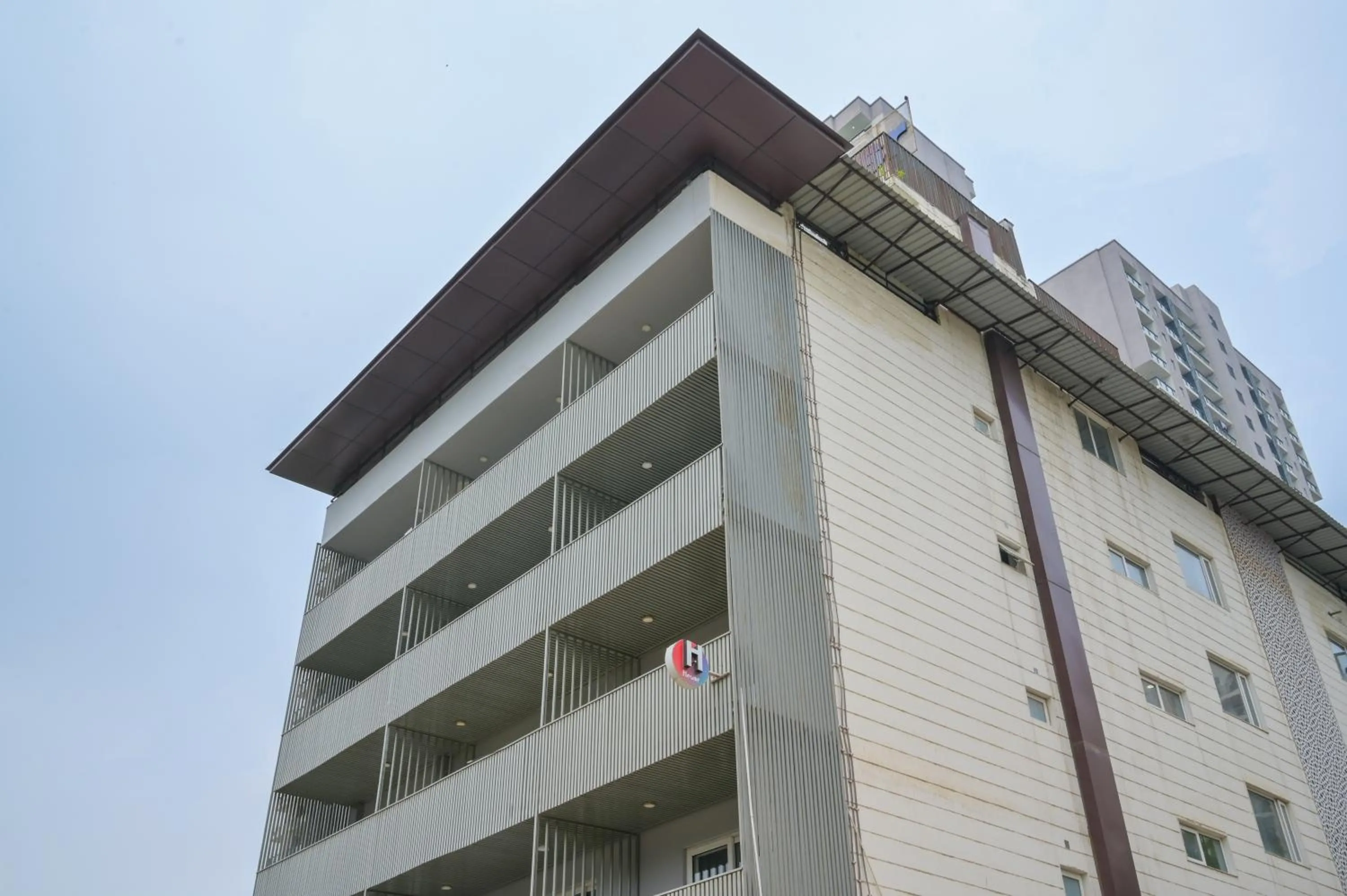 Property building in Housr Sector 28 Gurgaon Near IFFCO Chowk Metro Station