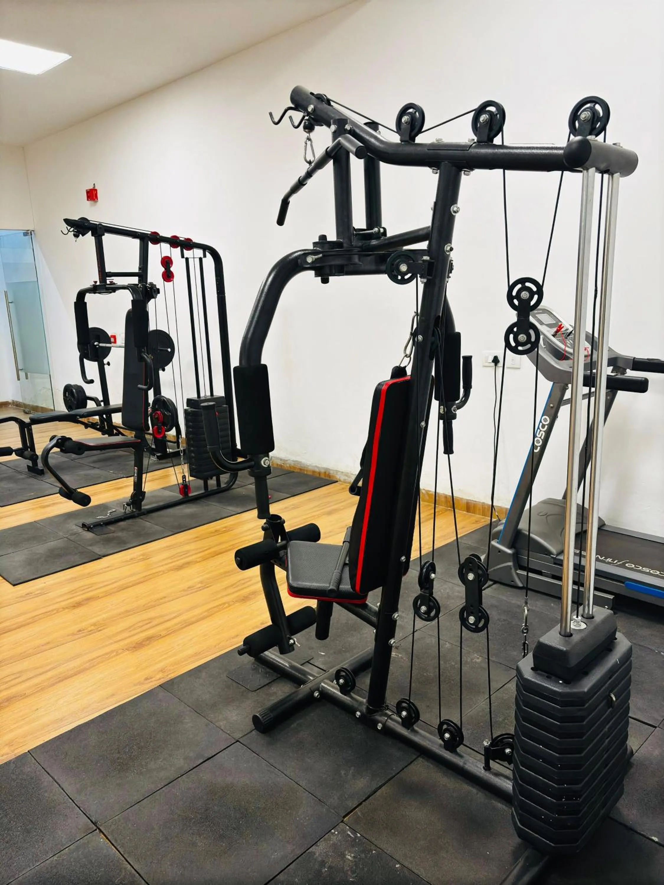 Fitness centre/facilities in Housr Sector 28 Gurgaon Near IFFCO Chowk Metro Station
