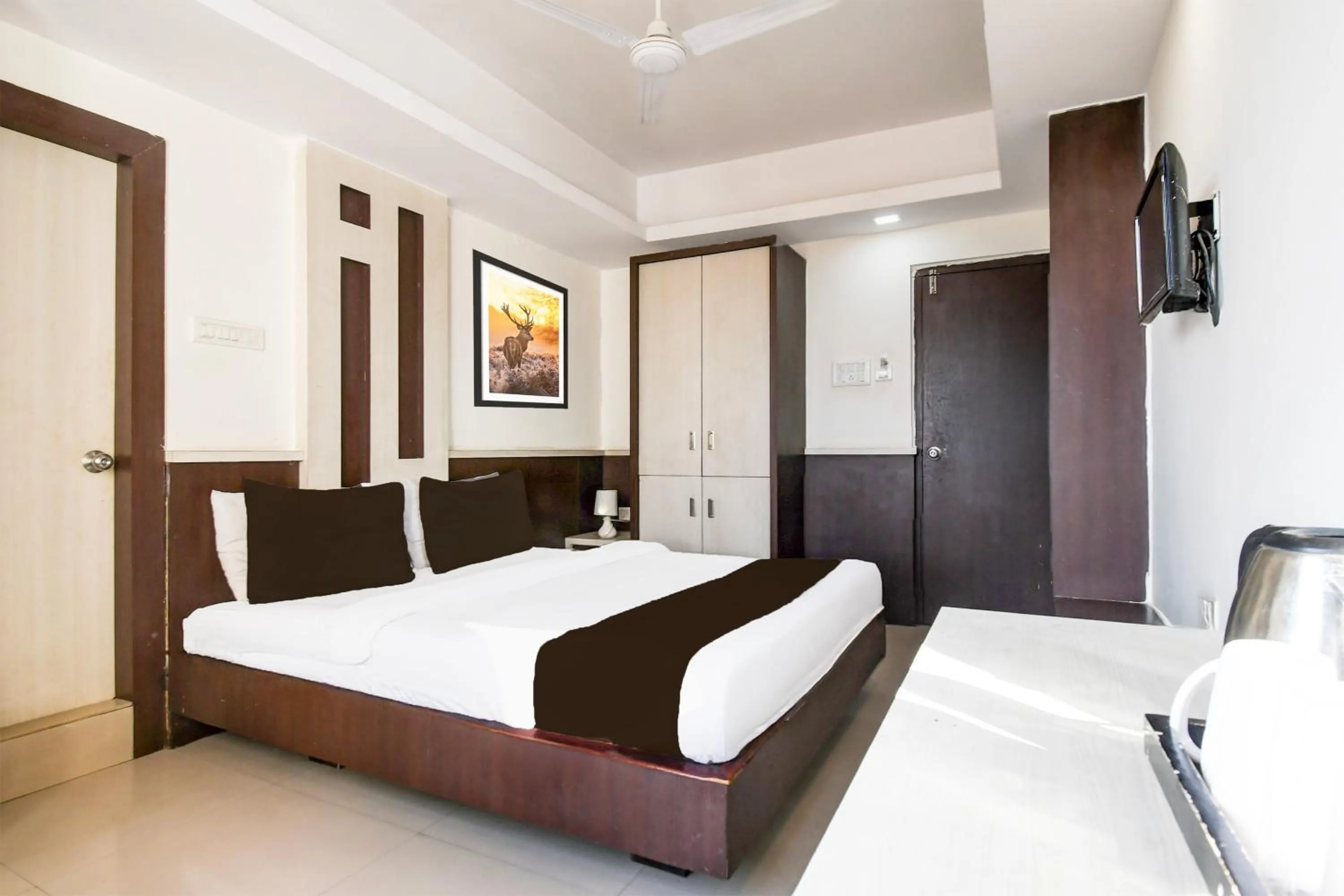 Bedroom, Bed in Hotel O Park Street Inn