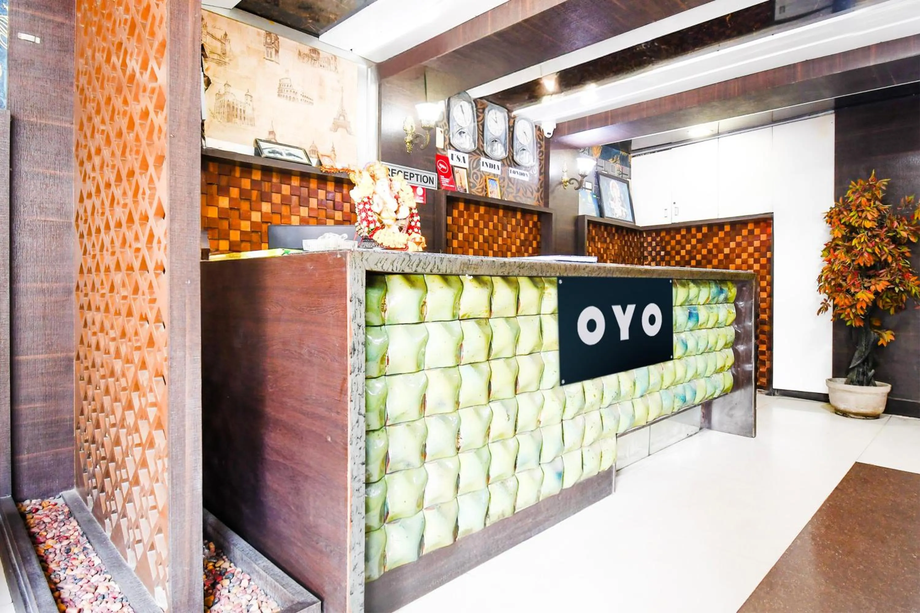 Lobby or reception in Hotel O Park Street Inn