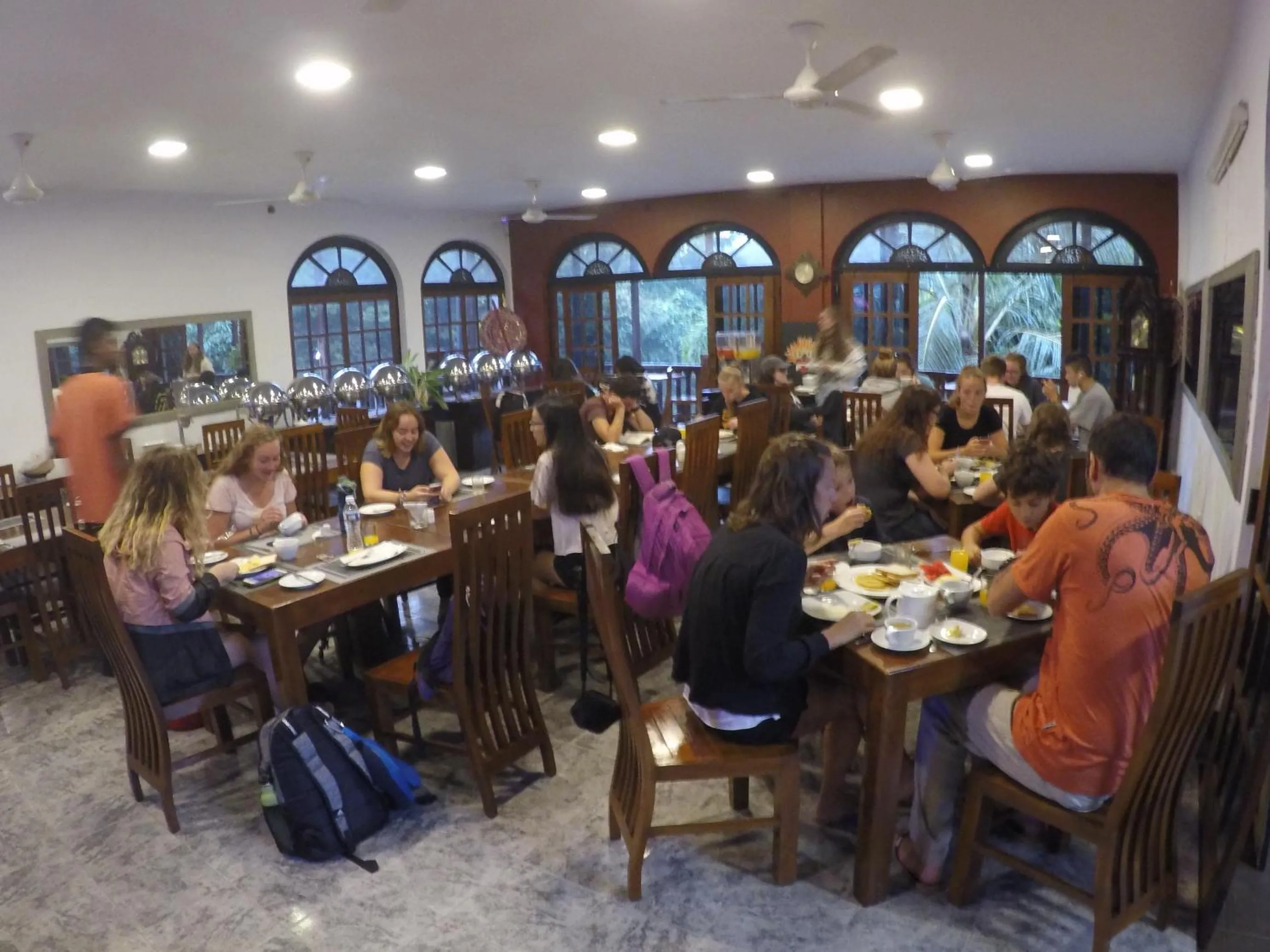 Restaurant/places to eat in Hotel Sunray