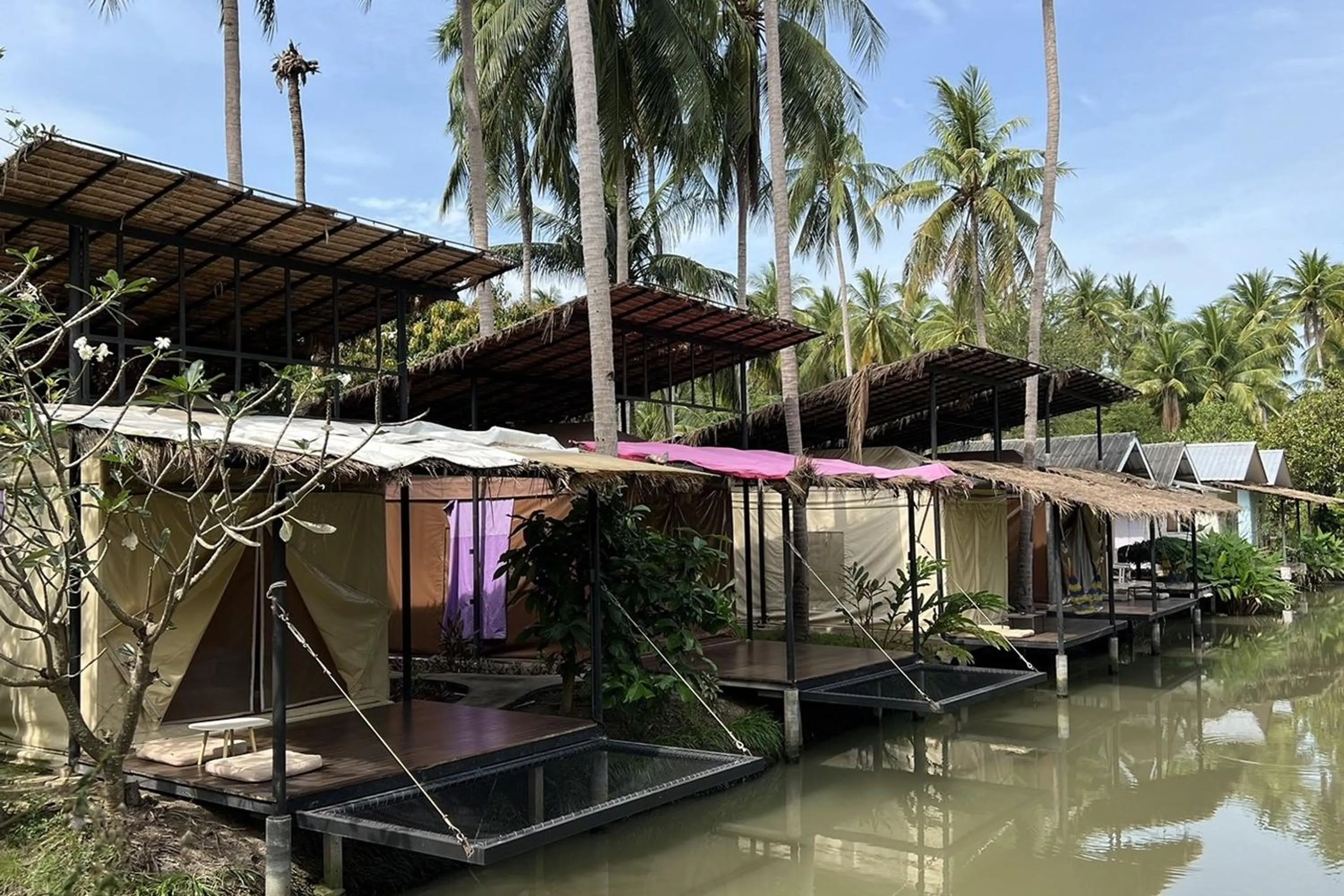 Property building in Kalacanal resort