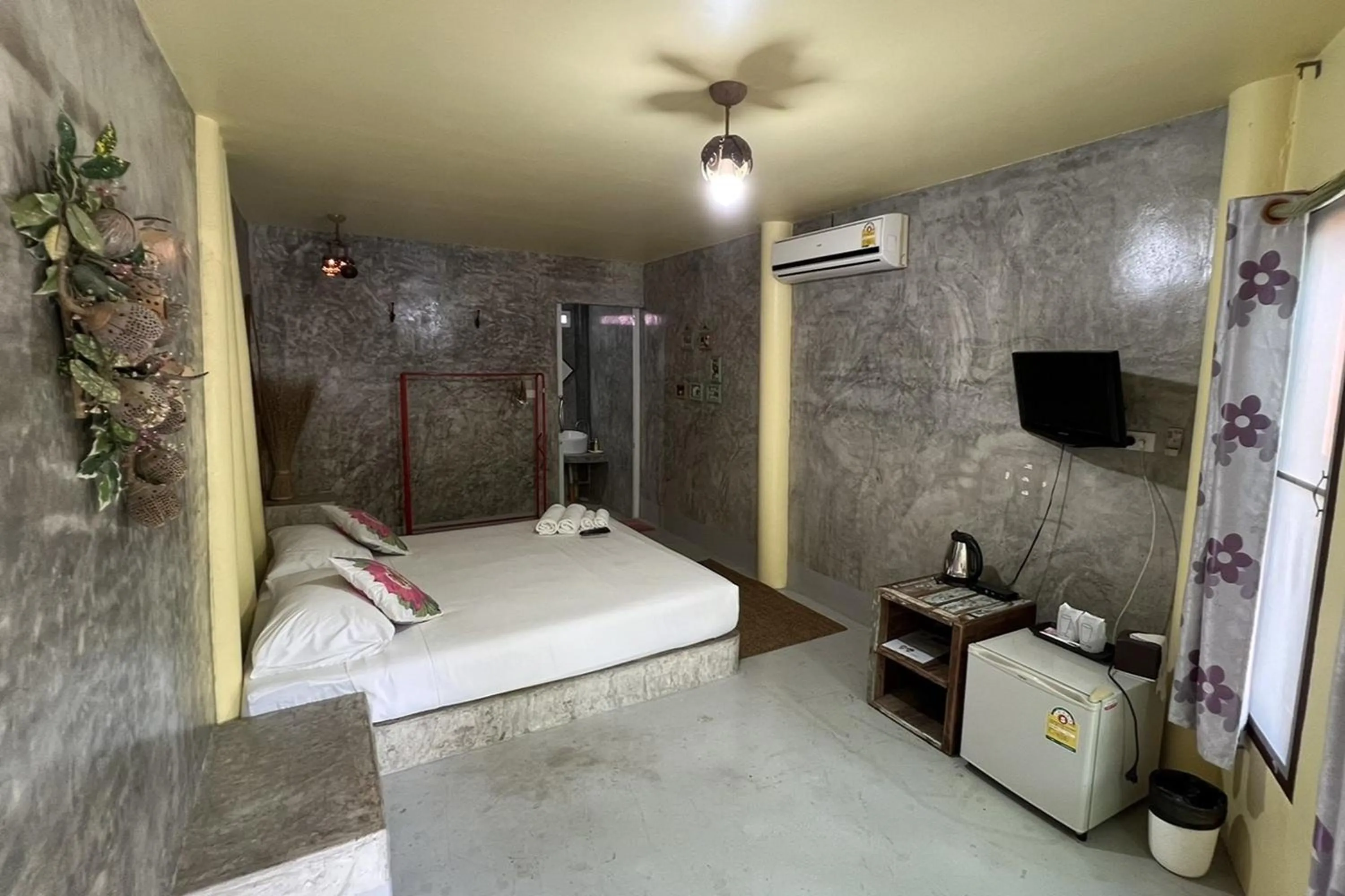 Bed in Kalacanal resort