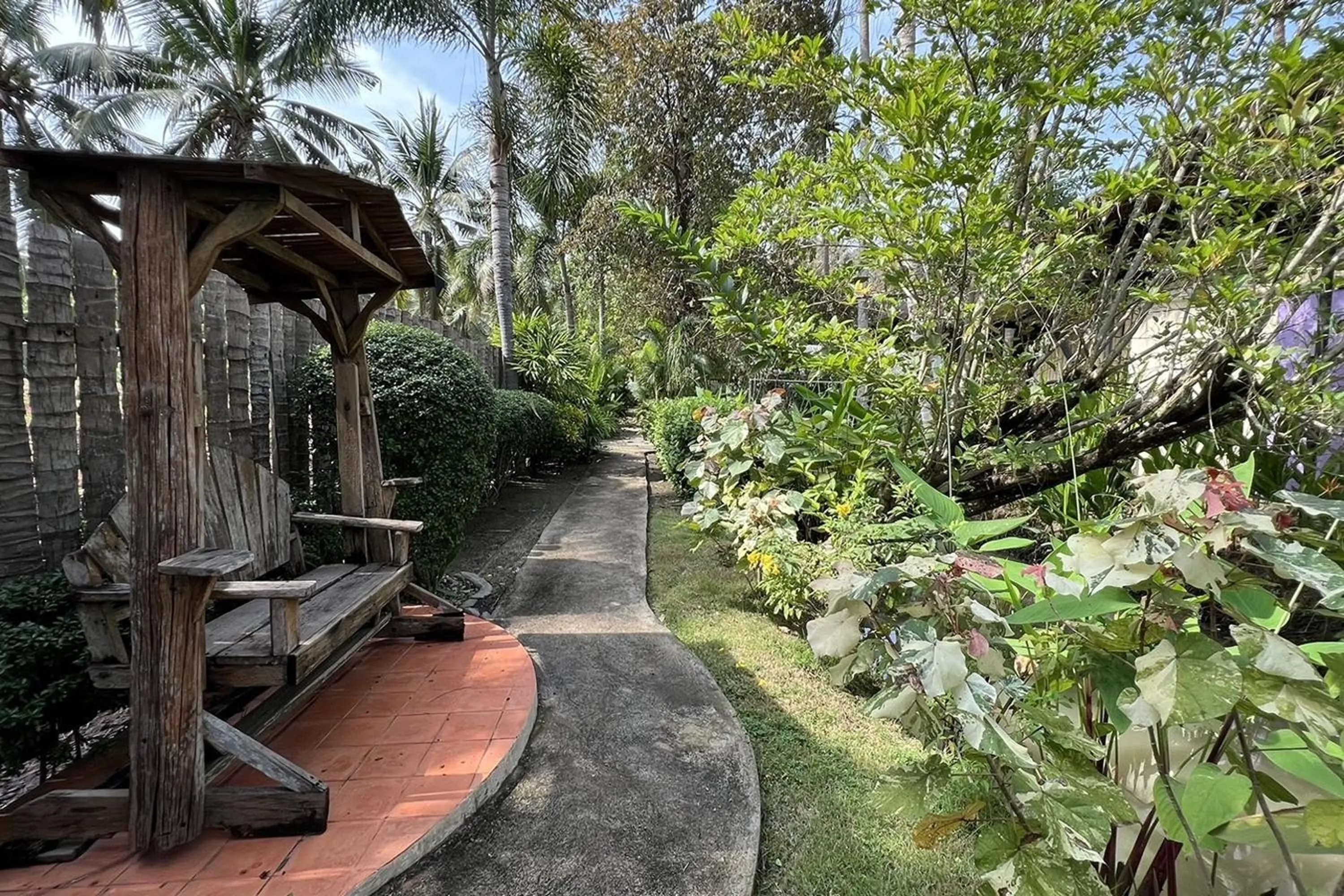 Garden view in Kalacanal resort