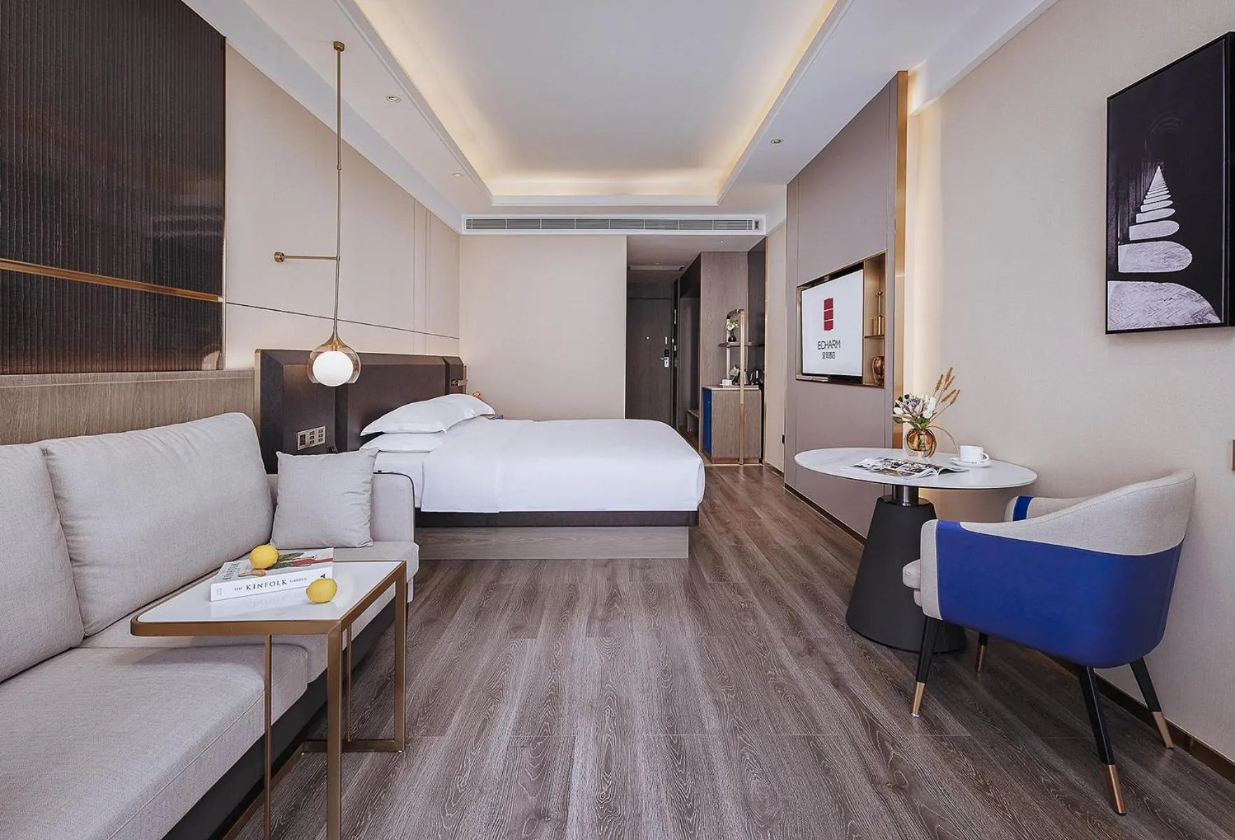 Bed in Echarm plus International Hotel Guangzhou Changgang Metro Station Branch - Free Shuttle Bus to Canton Fair Complex During Canton Fair Period