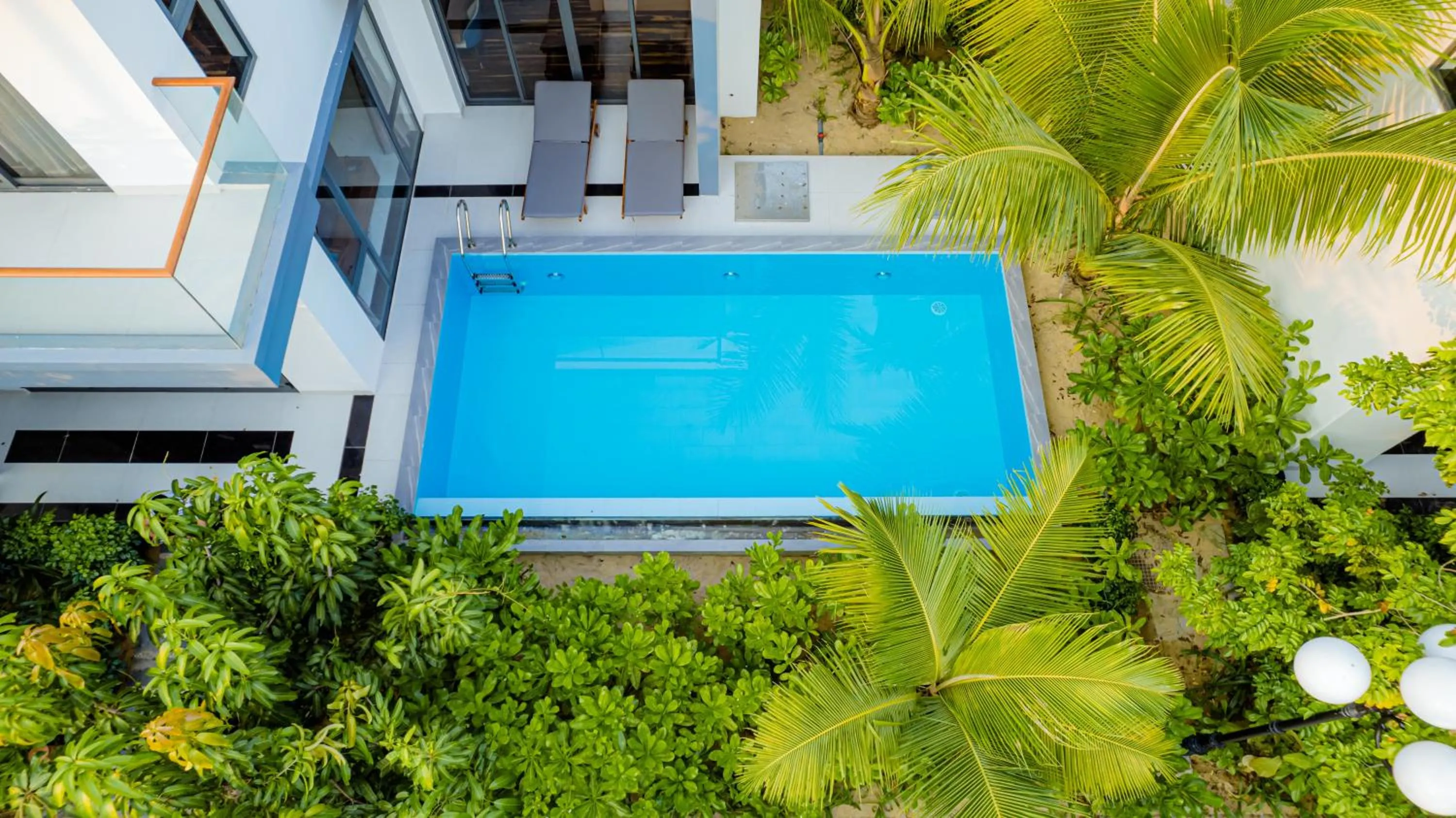 Property building in Langco Bay Retreat