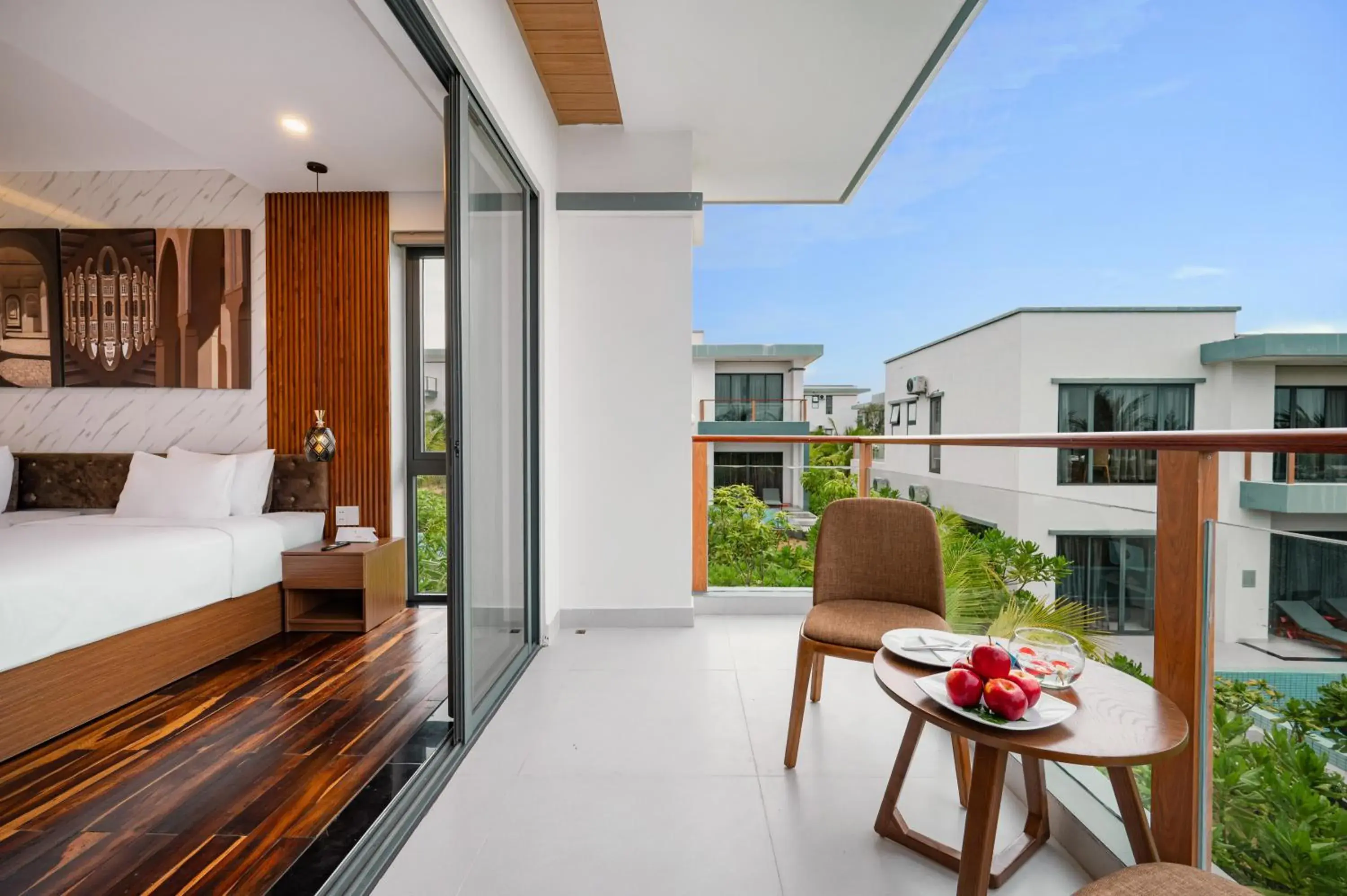 Three Bedroom VIP Villa in Langco Bay Retreat Three Bedroom VIP Villa in Langco Bay Retreat