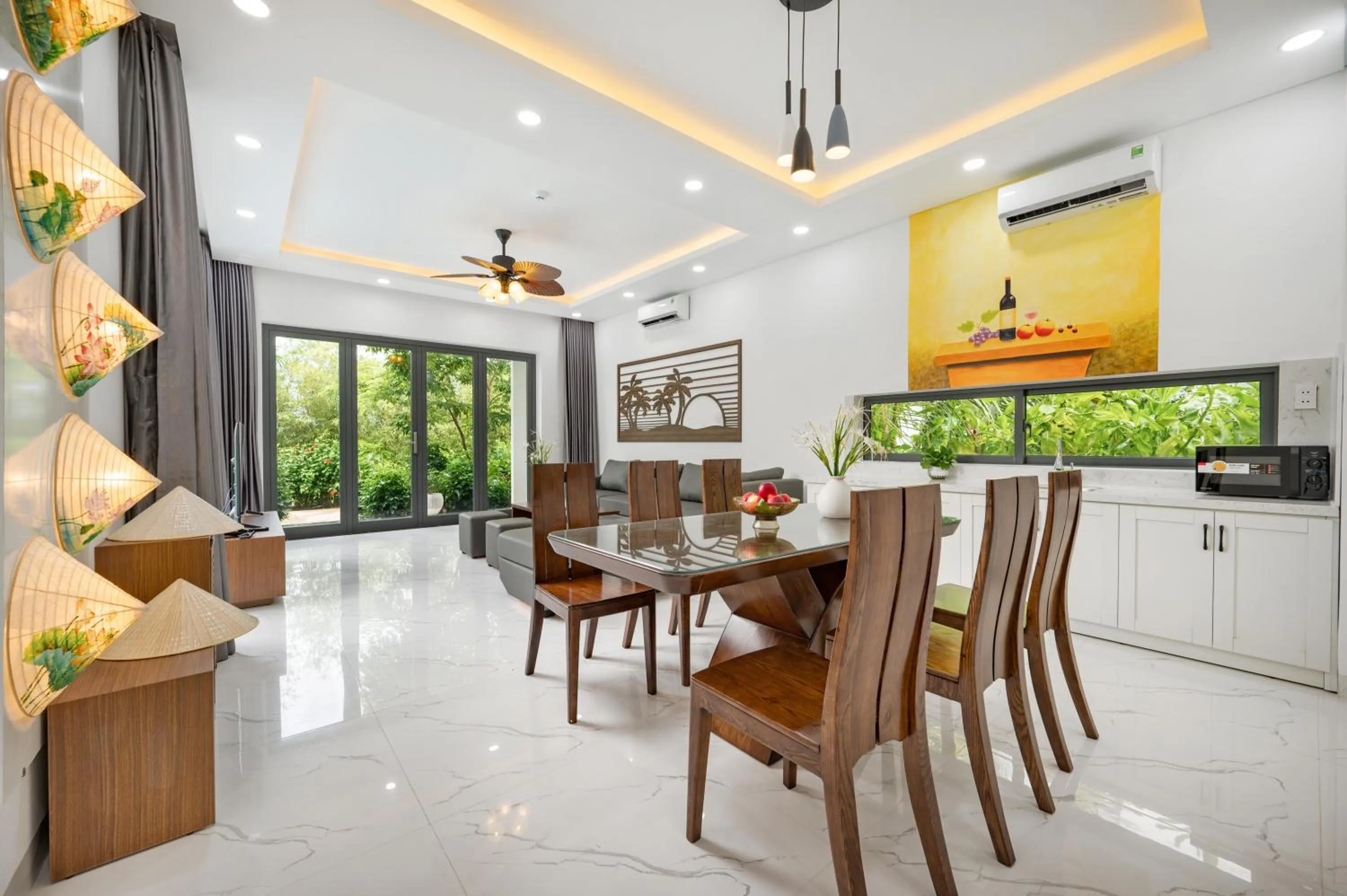 TV and multimedia in Langco Bay Retreat