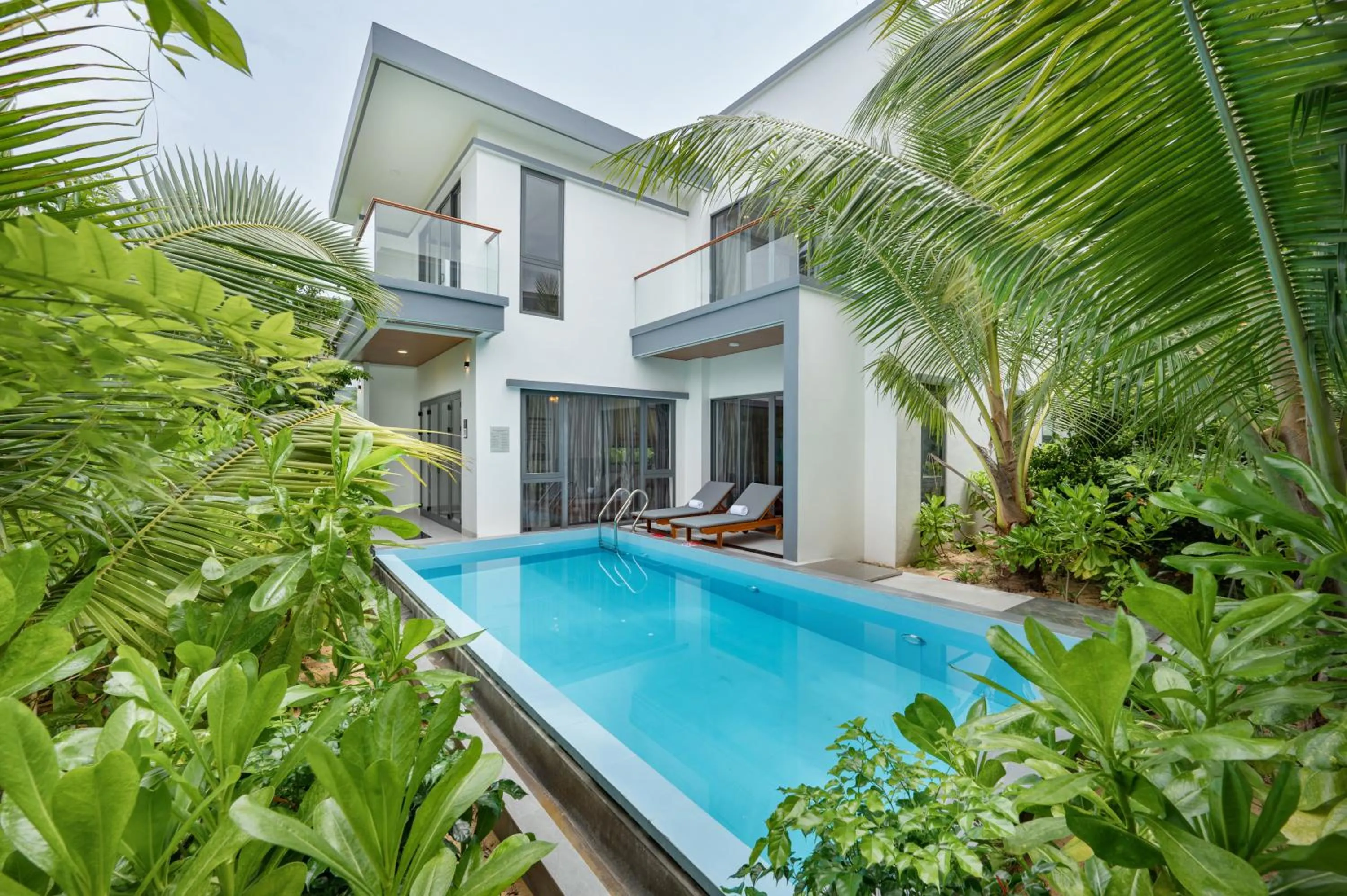 Property building in Langco Bay Retreat