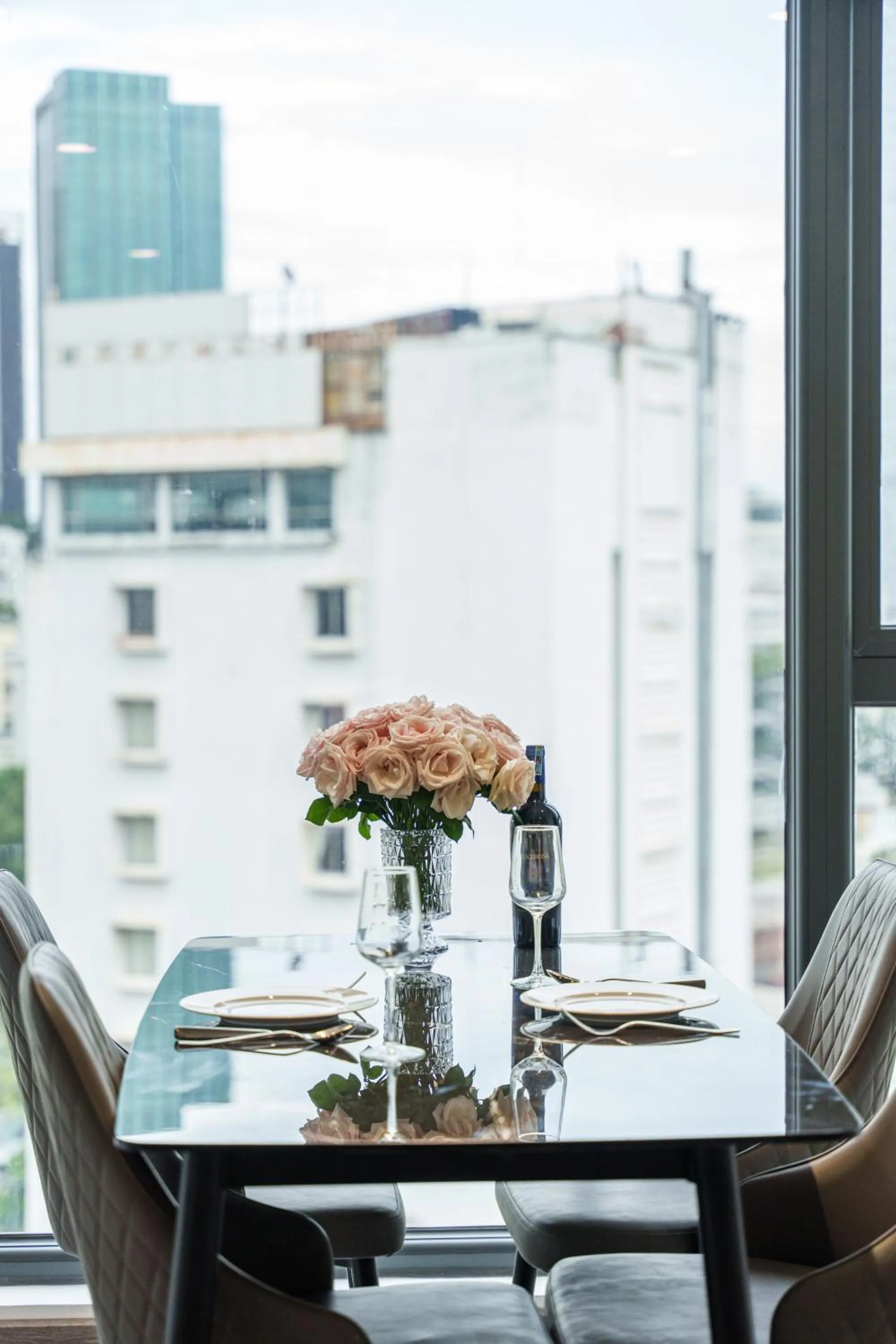 Day in CityHouse- El Pino Realm at Metro Ben Thanh Market