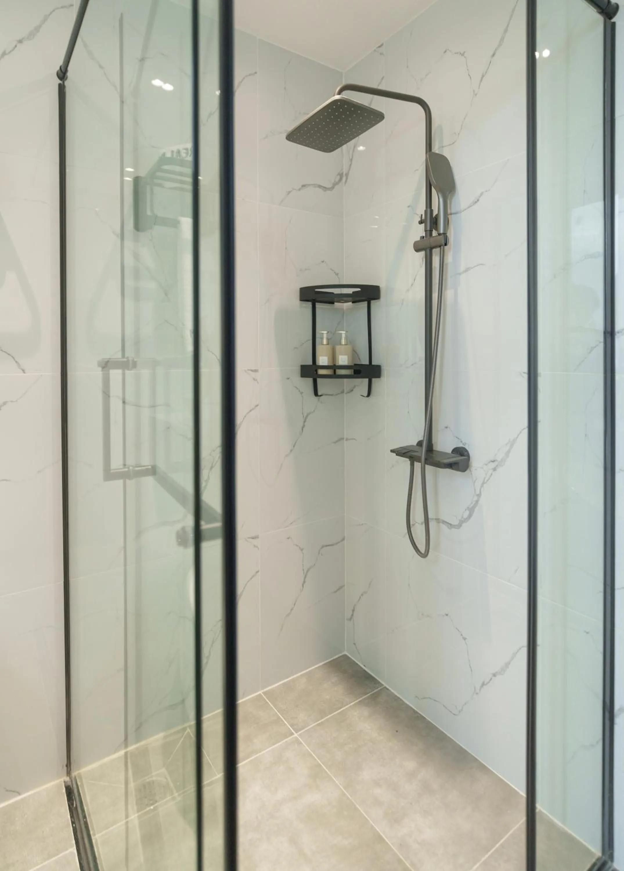 Shower in CityHouse- El Pino Realm at Metro Ben Thanh Market