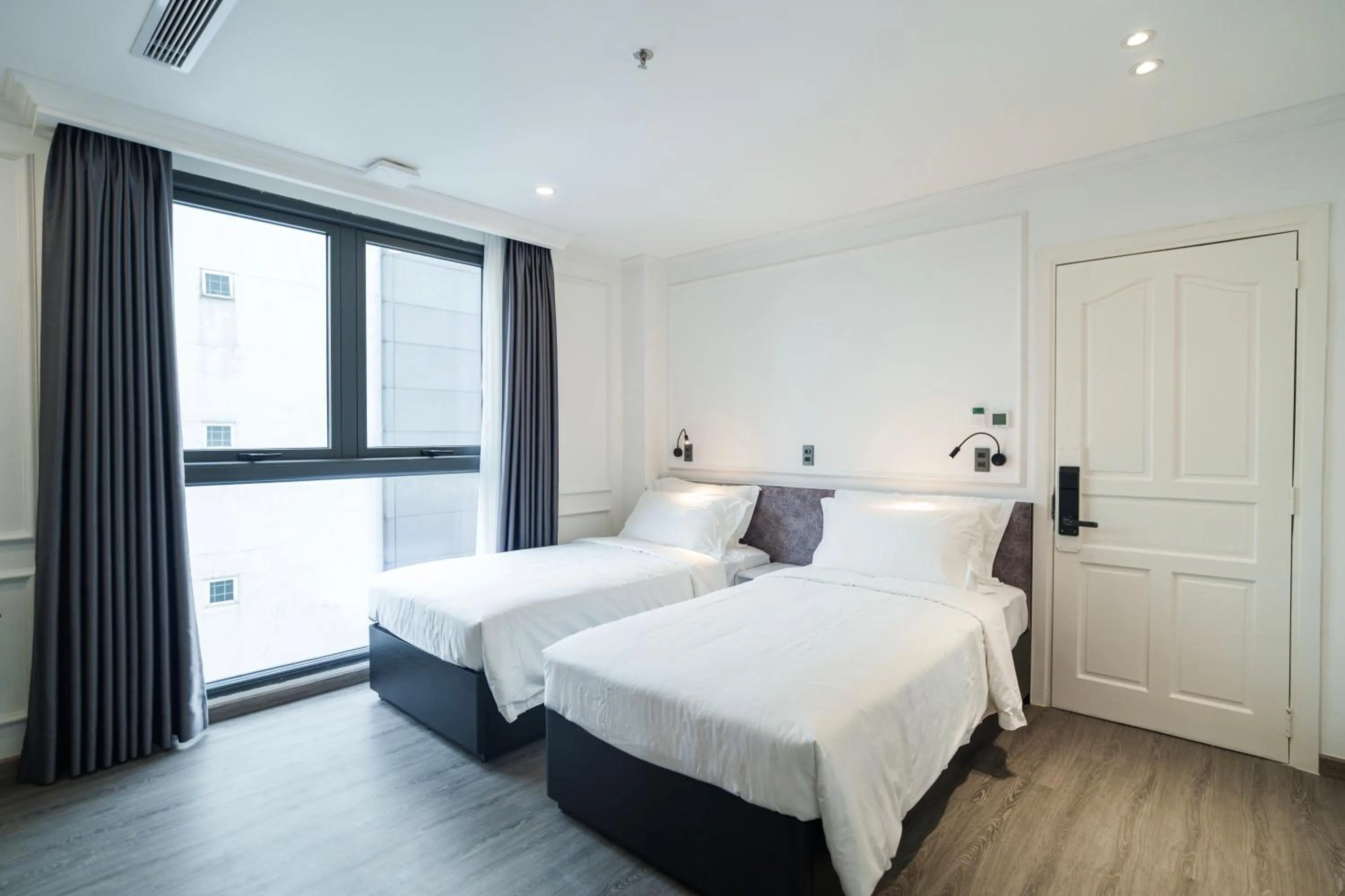 Bed in CityHouse- El Pino Realm at Metro Ben Thanh Market