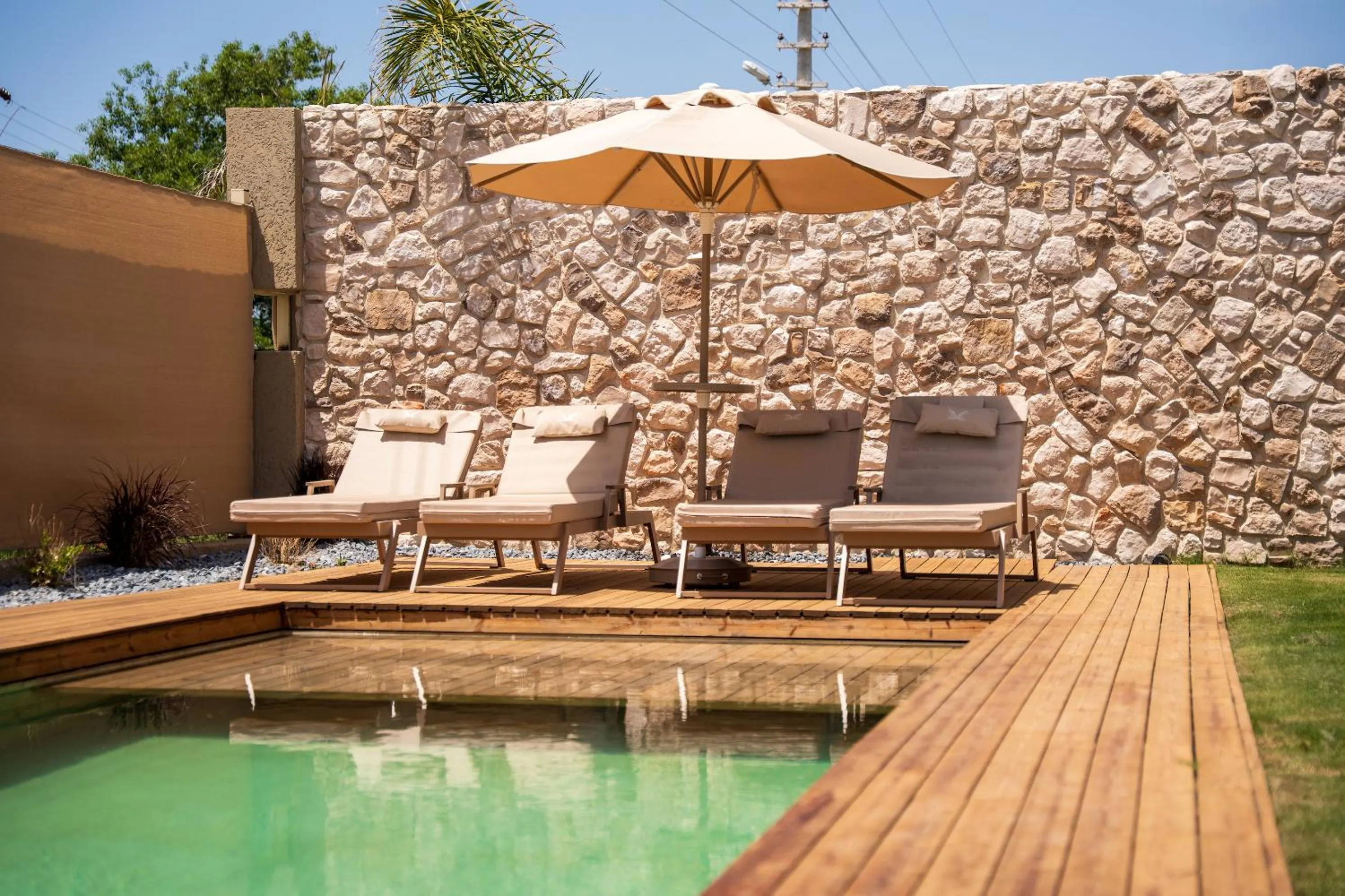 Day in Silence Villas