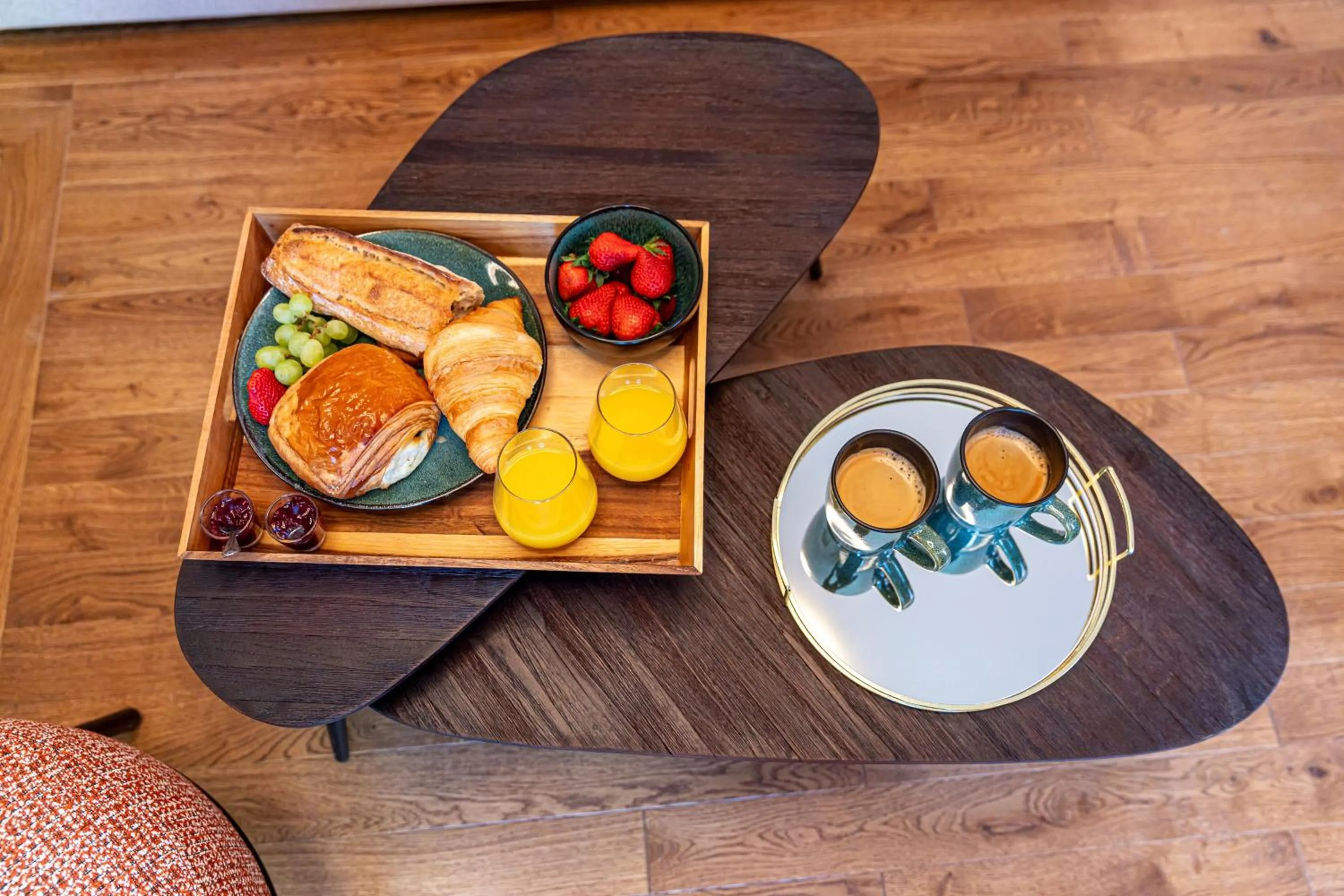 Breakfast in Villa SoPi Appart'Hotel by Patrick Hayat