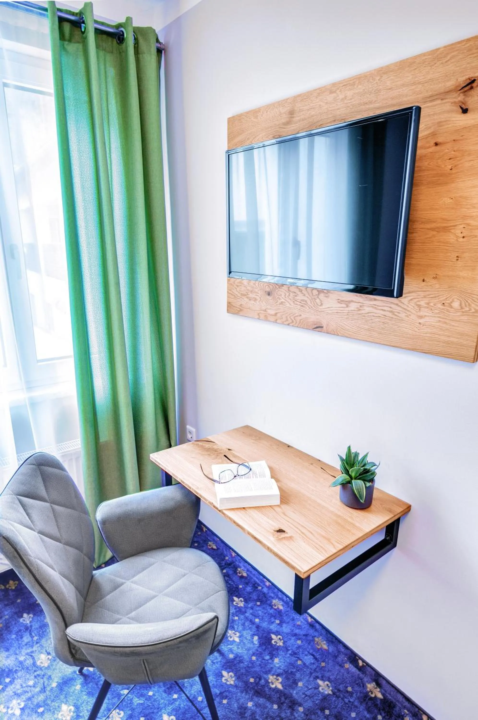 Smarthotel Schmid - Restaurant & Bar inhouse - Nähe Schlossteich