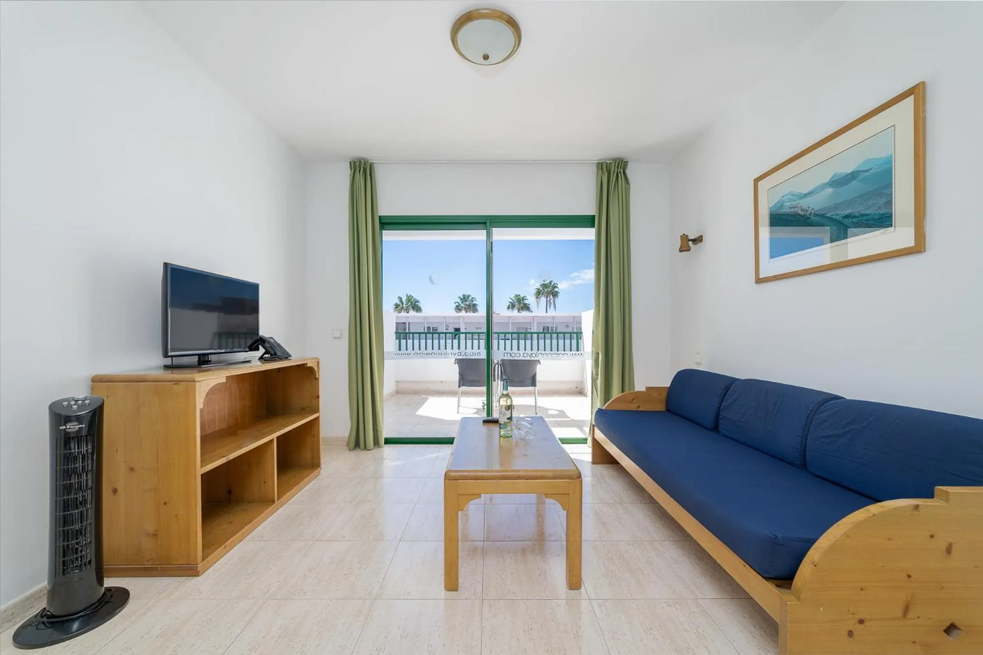 TV and multimedia in Apartamentos Galeon Playa