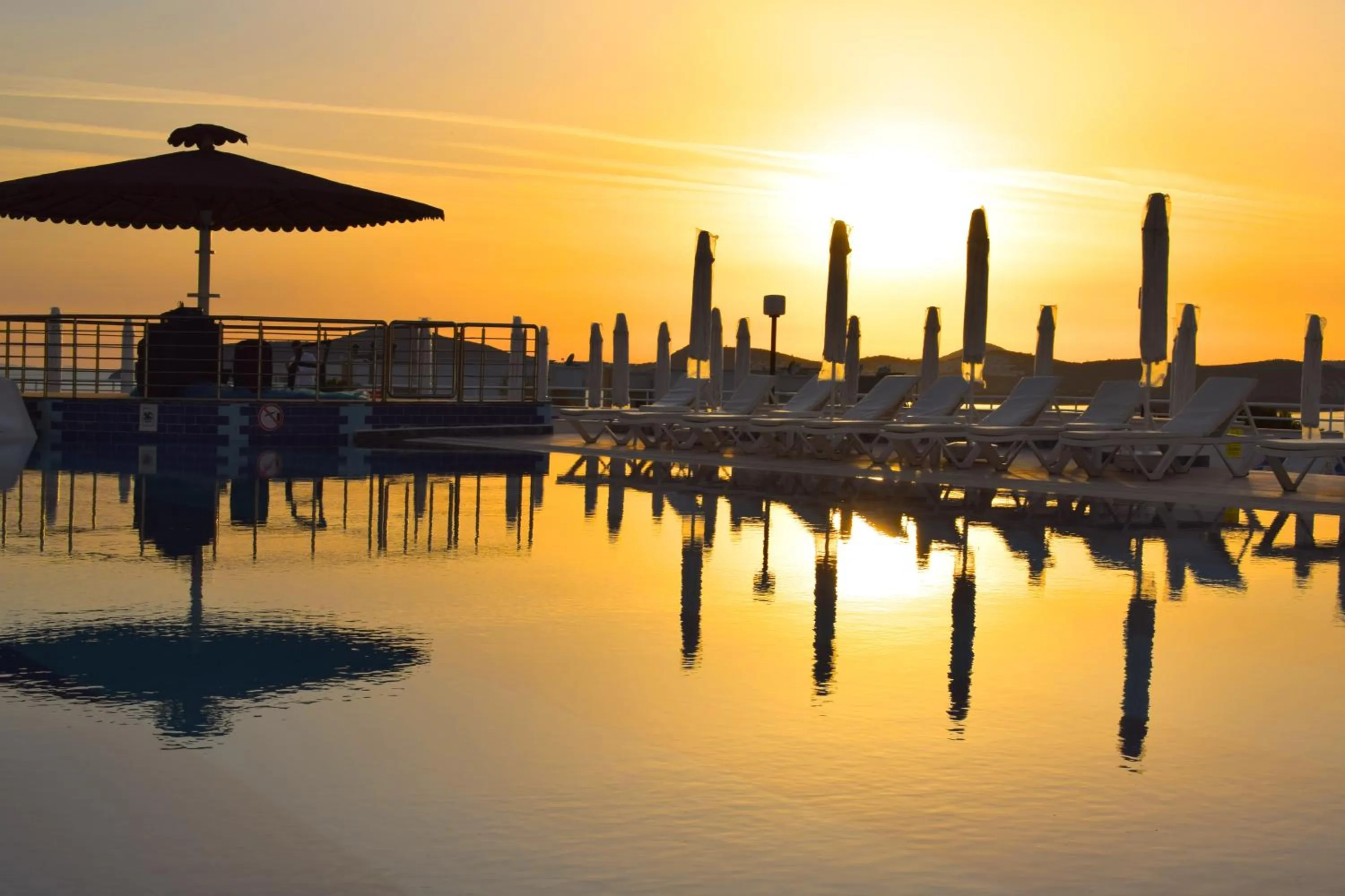 Sunset in Roseira Beach Resort