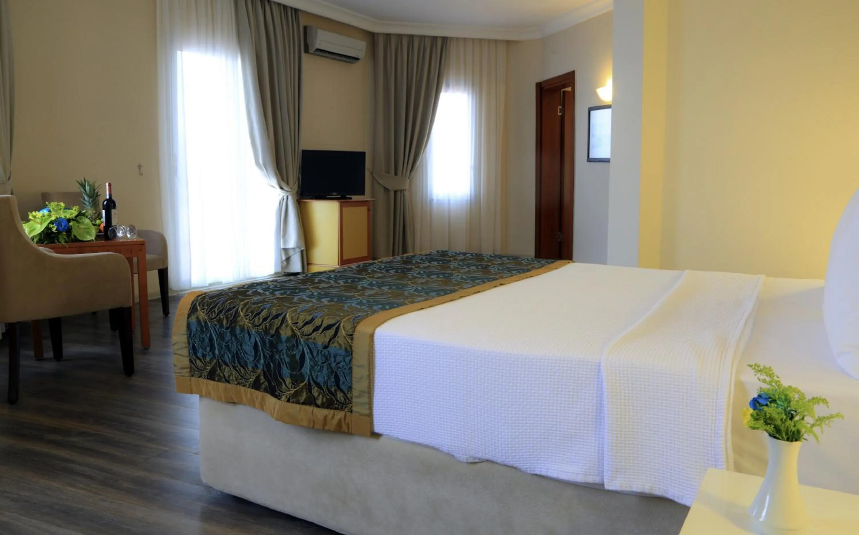 Bedroom in Roseira Beach Resort